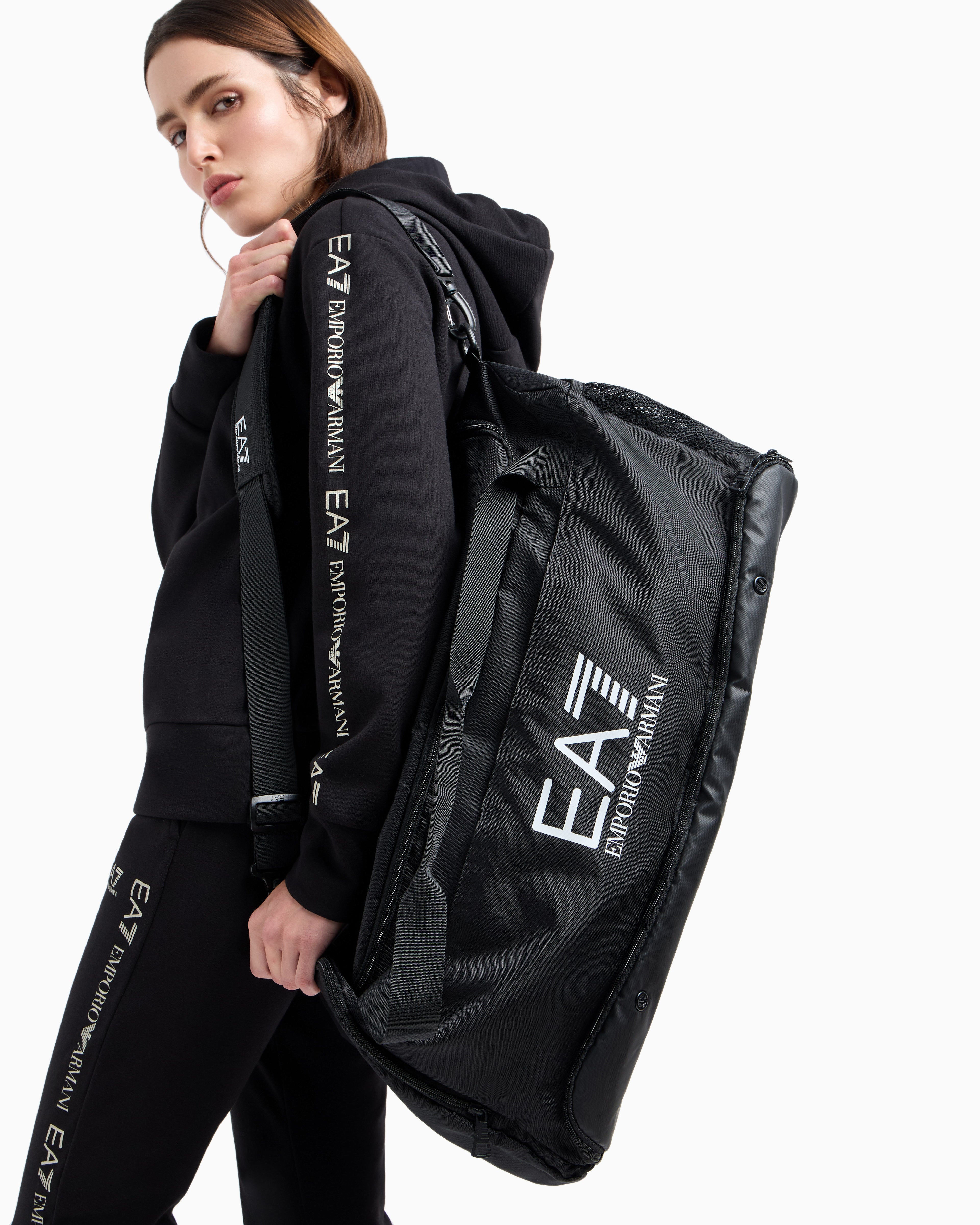 EA7 Duffel bag in technical fabric with a shoe pocket Ls