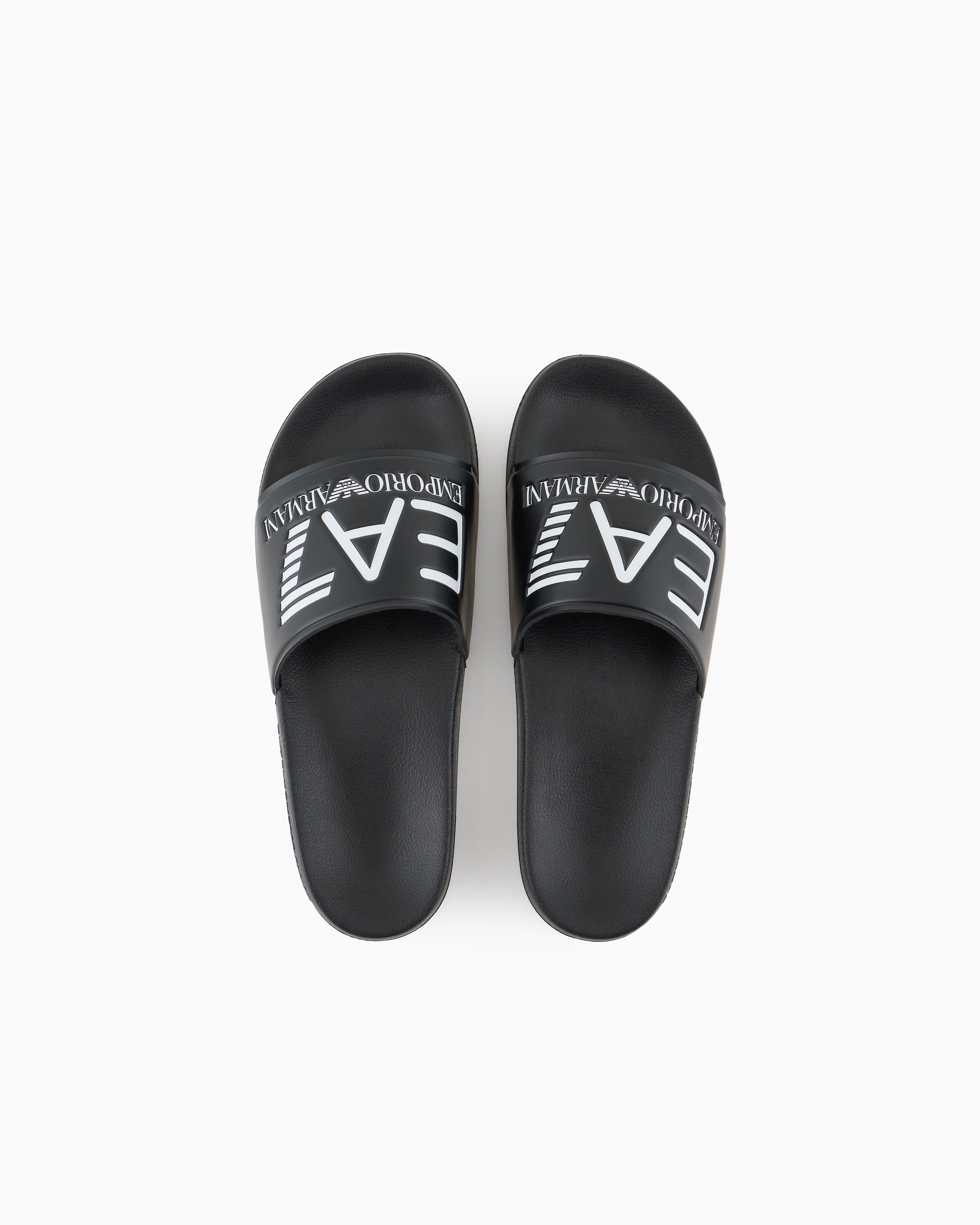 EA7 Logo slides with a wide band and anti-slip rubber soles