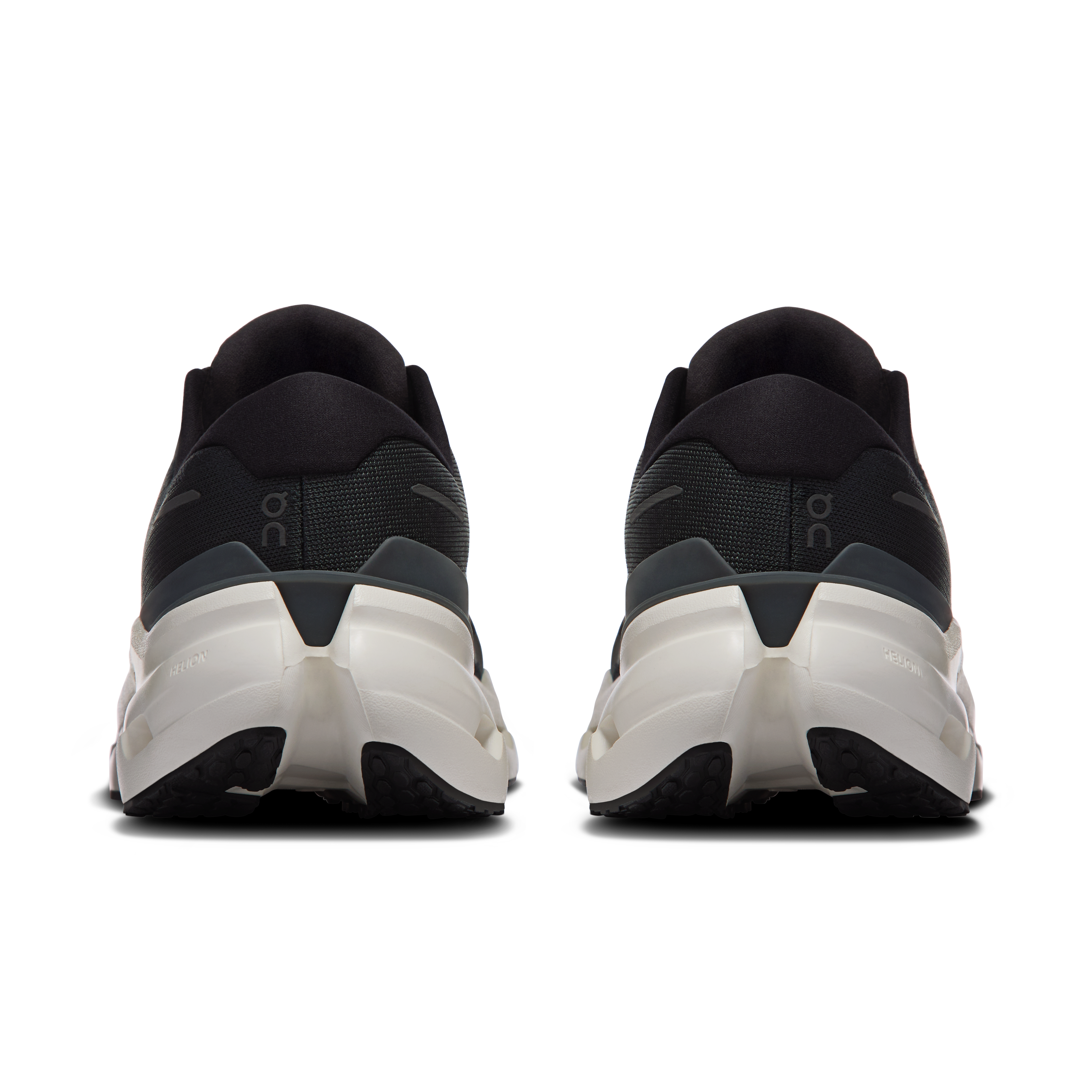On Cloudrunner 3 Black Ivory