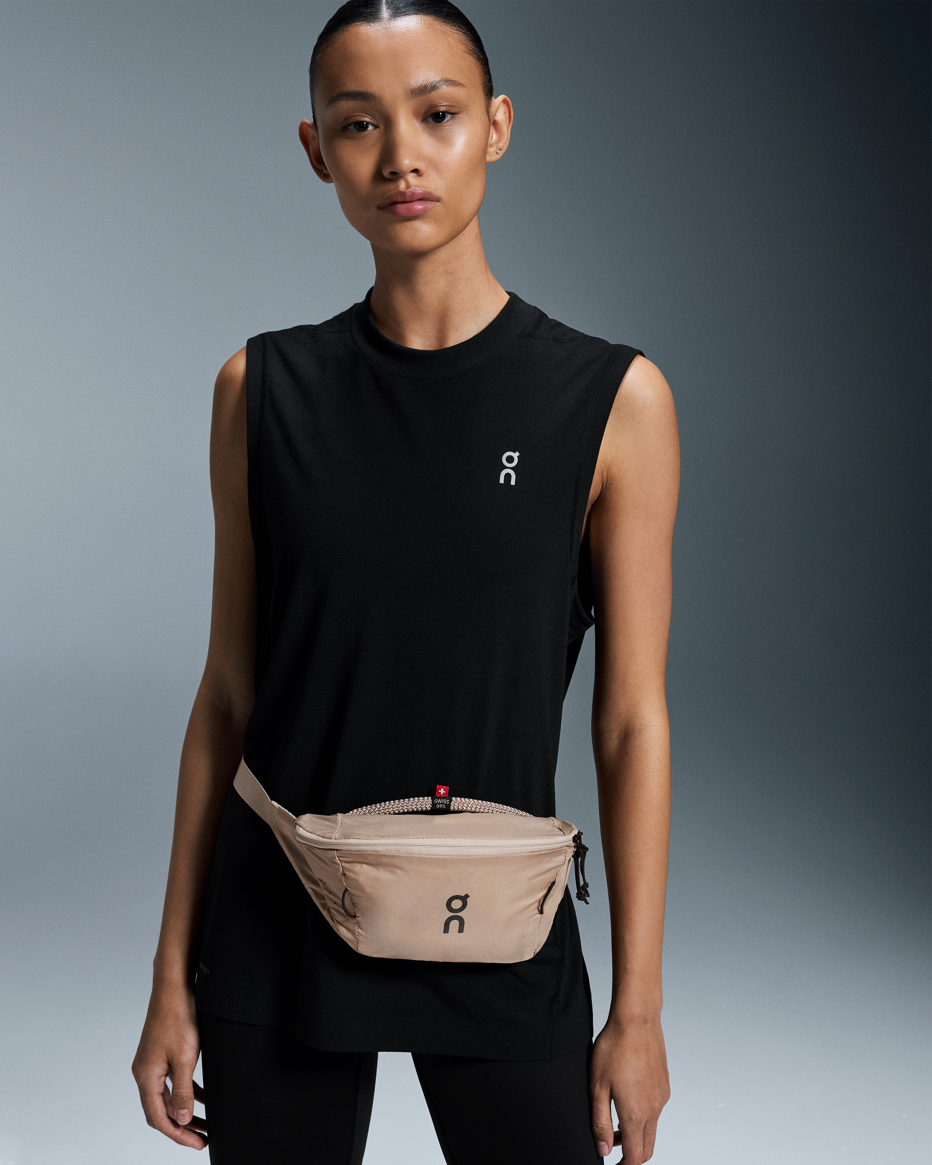 On Waist Pack 2L Lite Sand