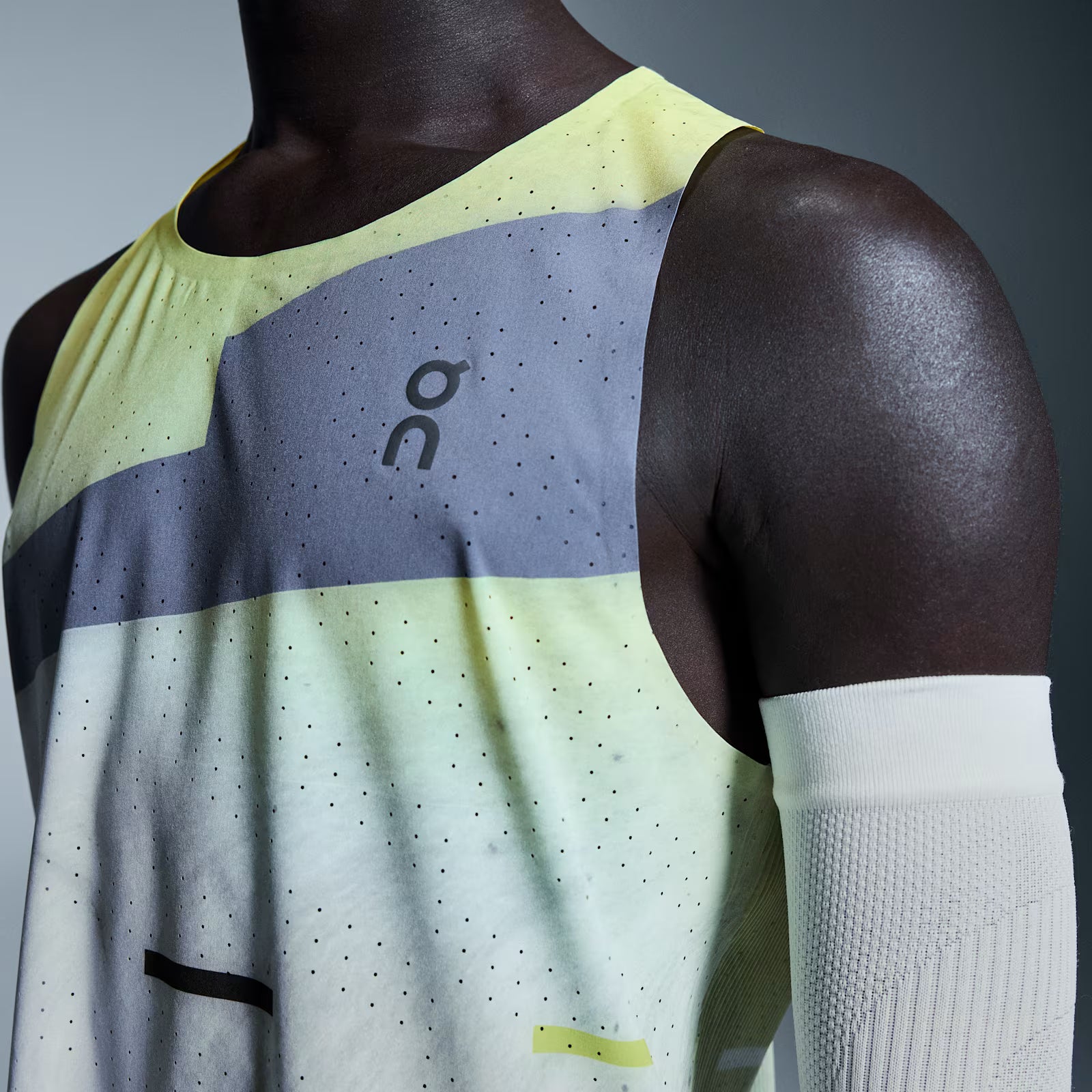 On Race Singlet Limelight | Glacier