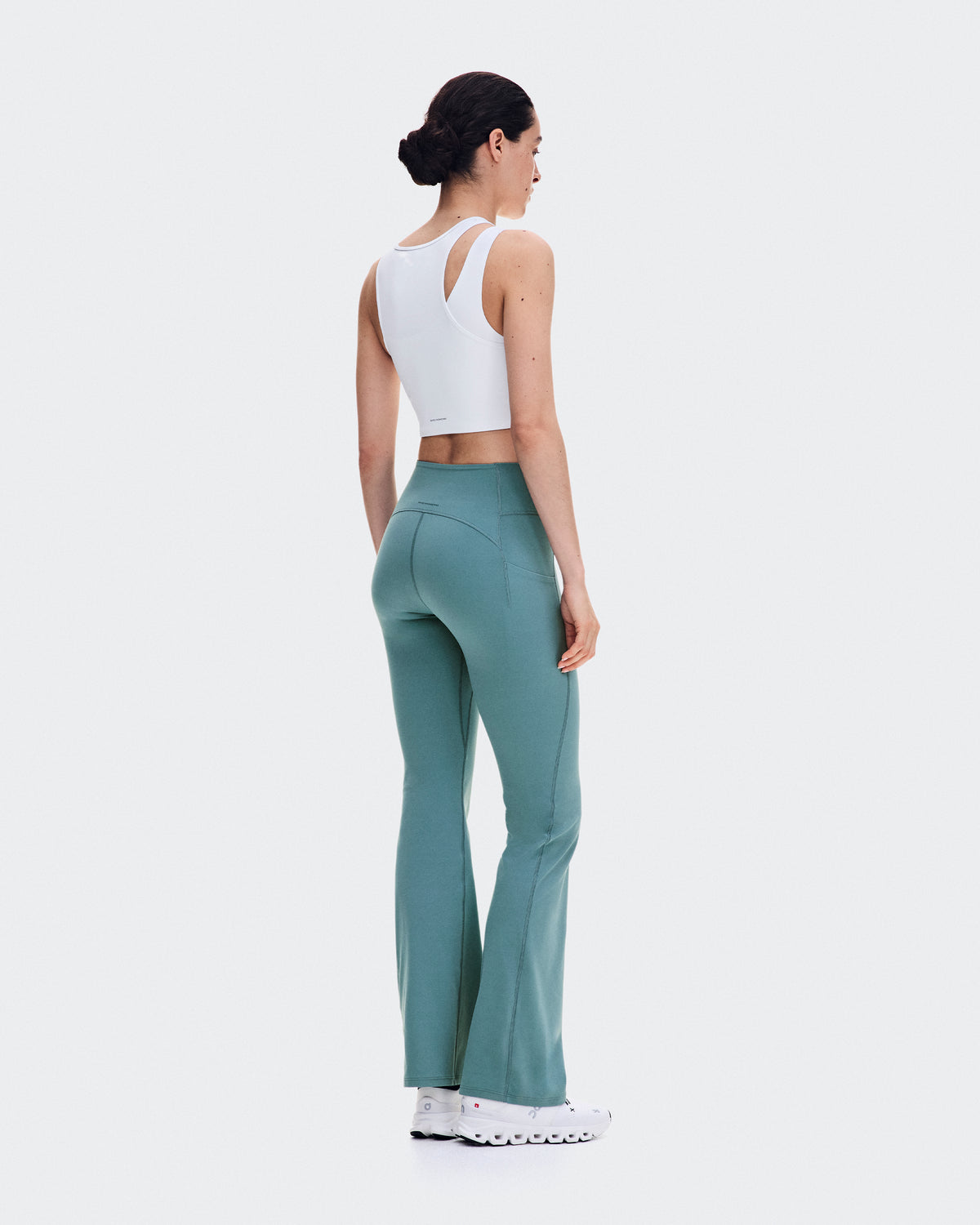On Studio Asymmetric Crop White (Women'S)