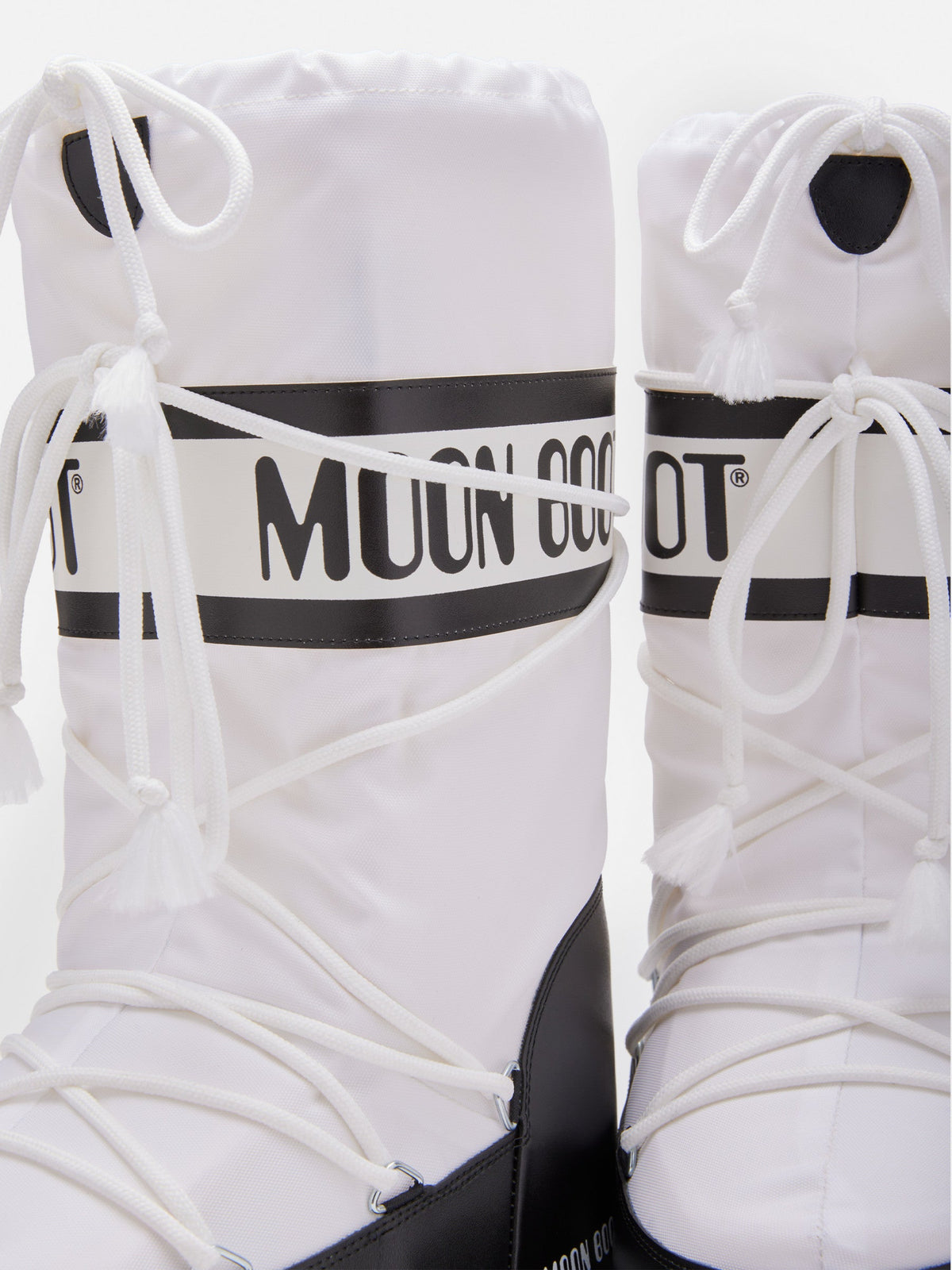 #color_black-white