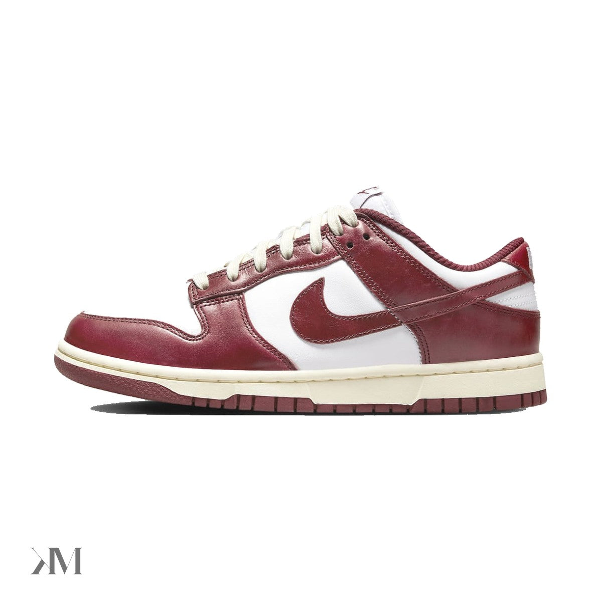 Wmns Nike Dunk Low Vintage Team Red Sale