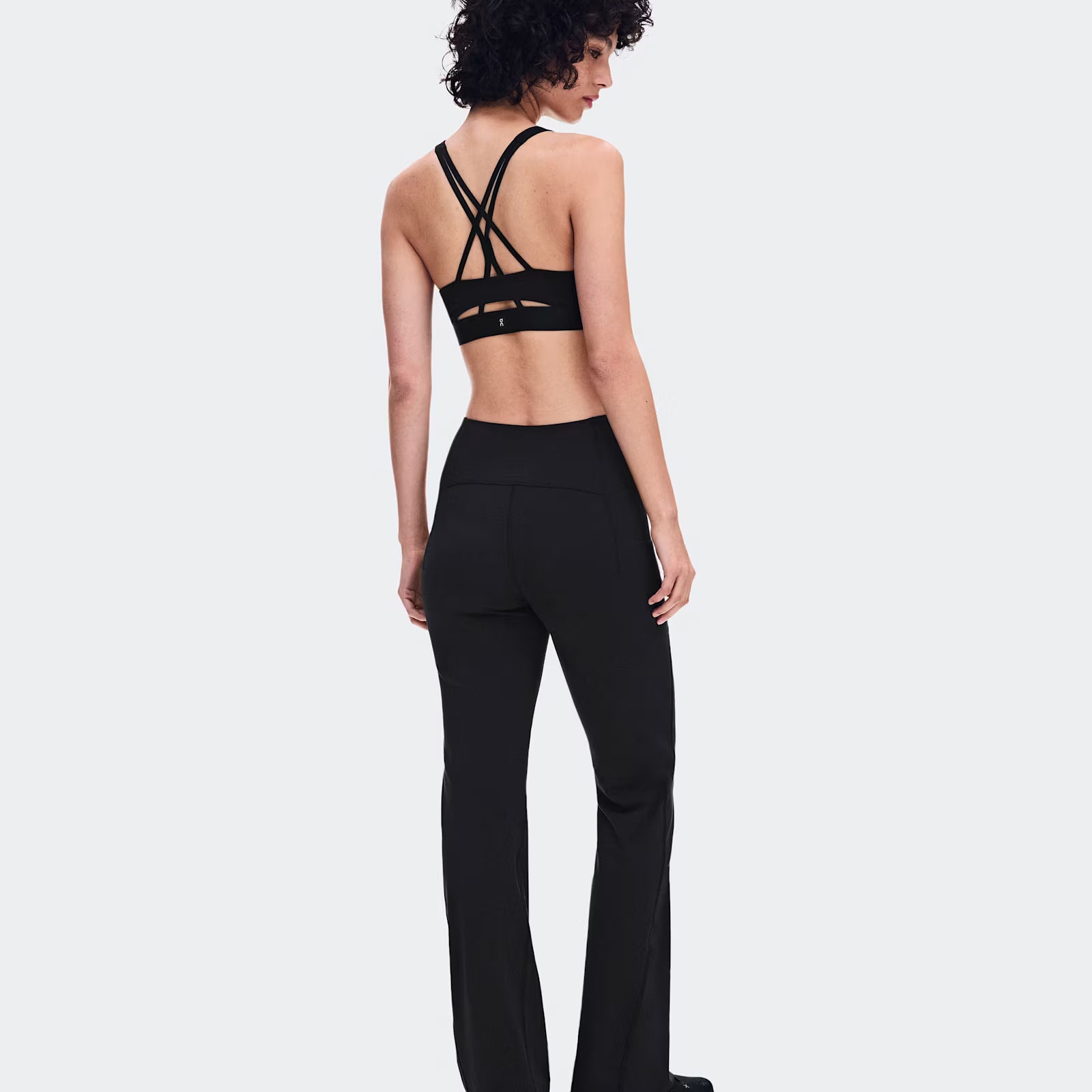 On Studio Flared Pants 30" Black (Women'S)