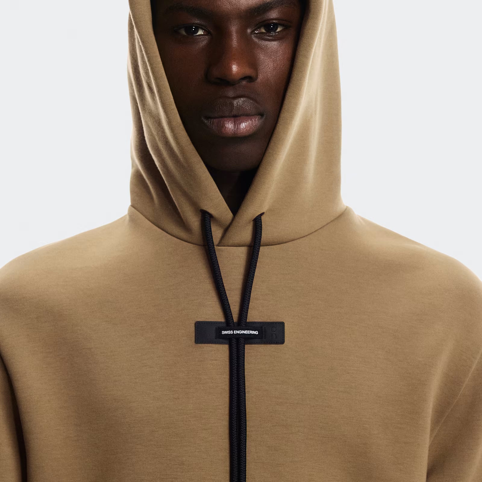 On Focus Tech Hoodie Nutmeg