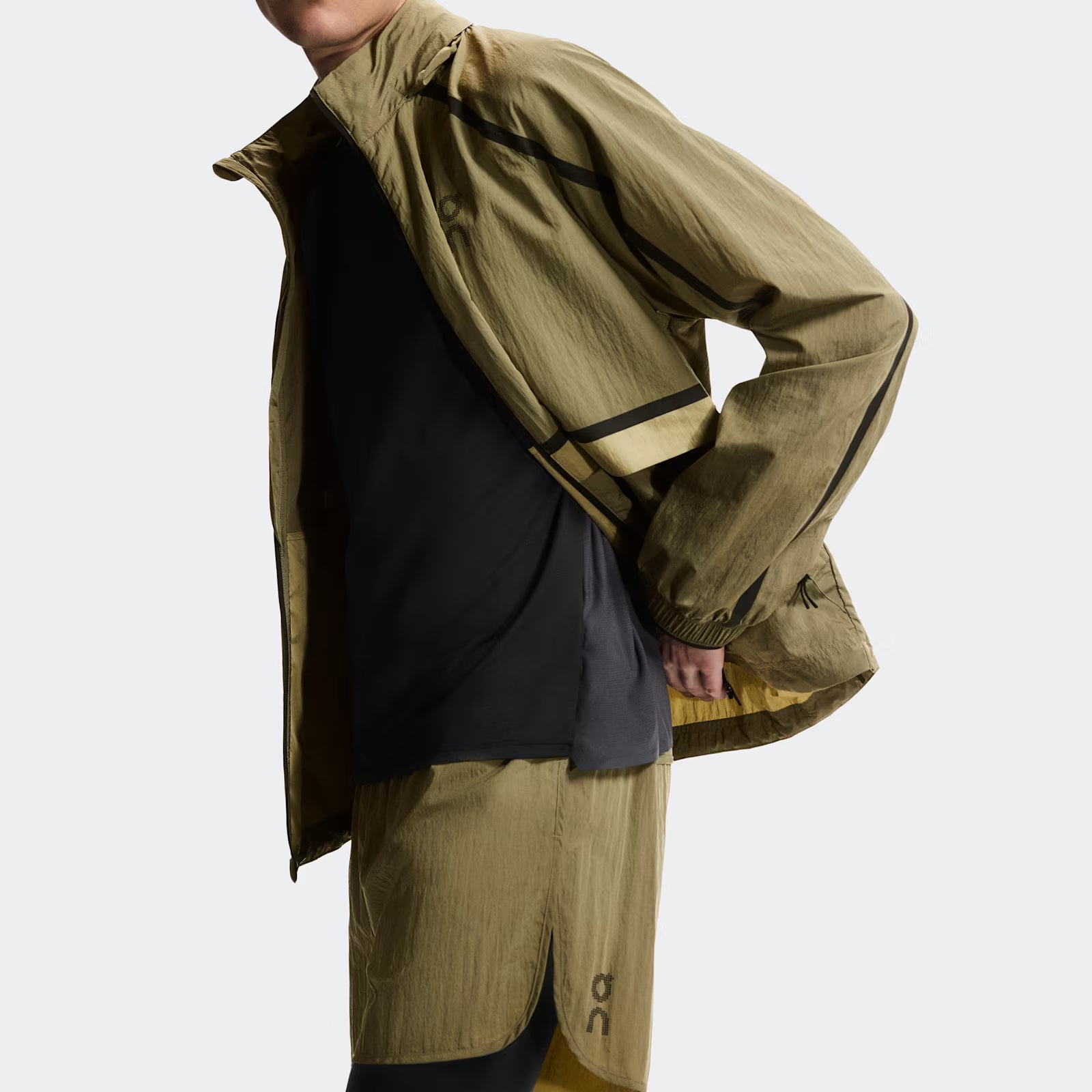 On Performance Volt Shorts Safari