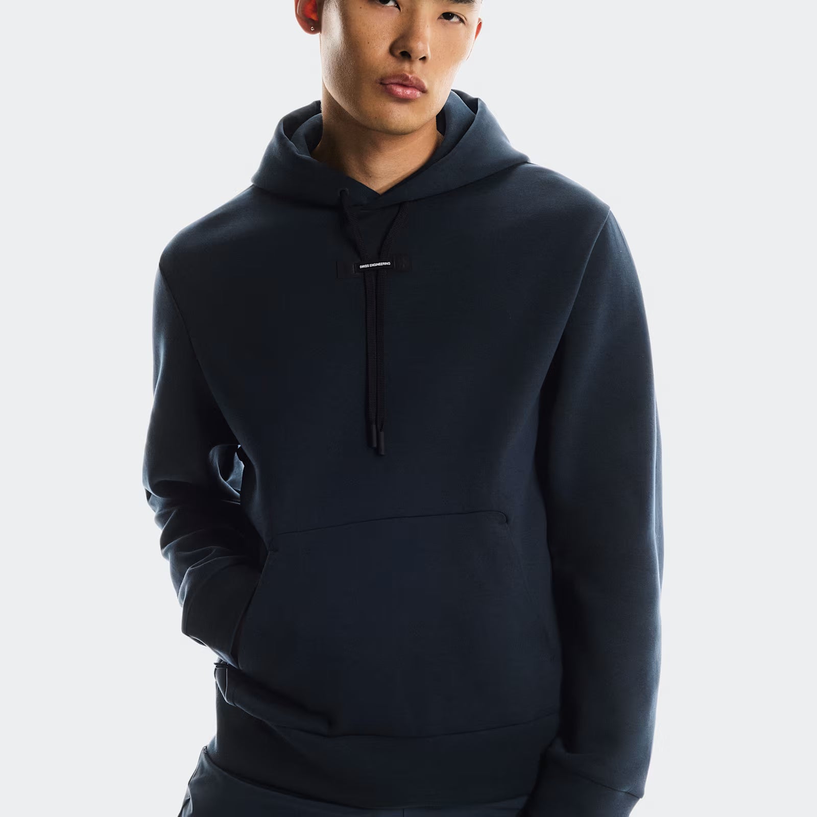 On Focus Tech Hoodie Navy