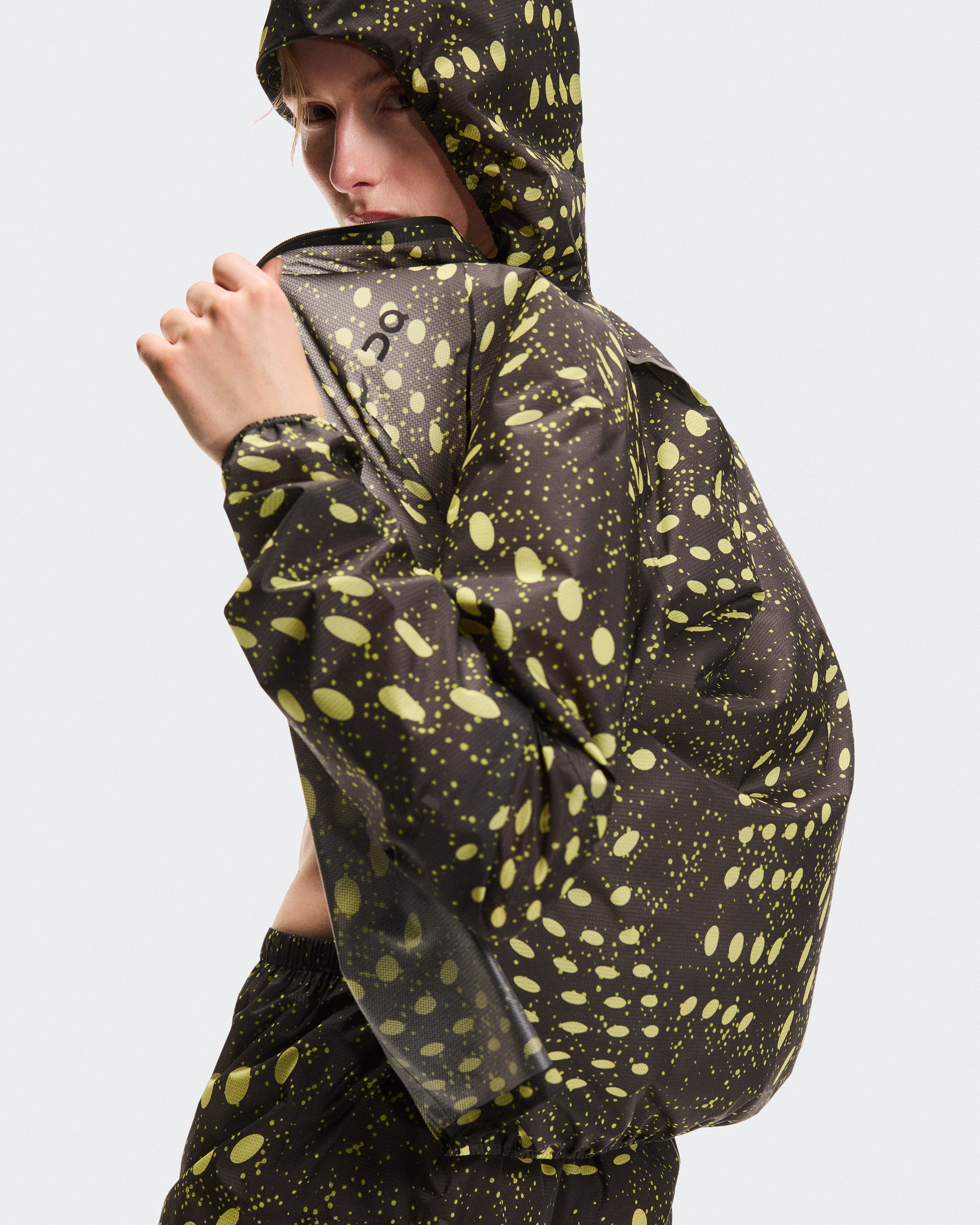 On Ultra Jacket Iron | Lime (Women'S)
