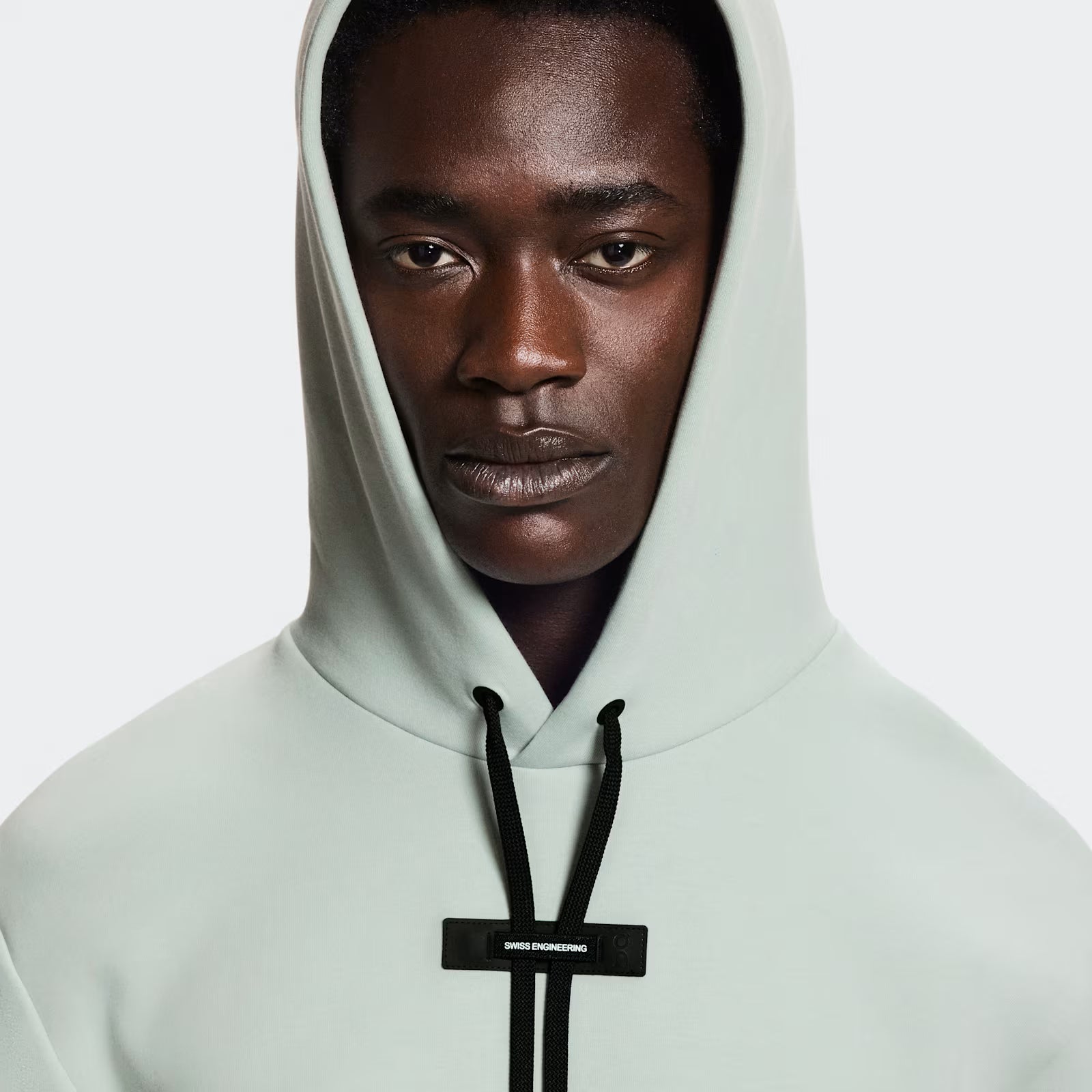 On Focus Tech Hoodie Mineral