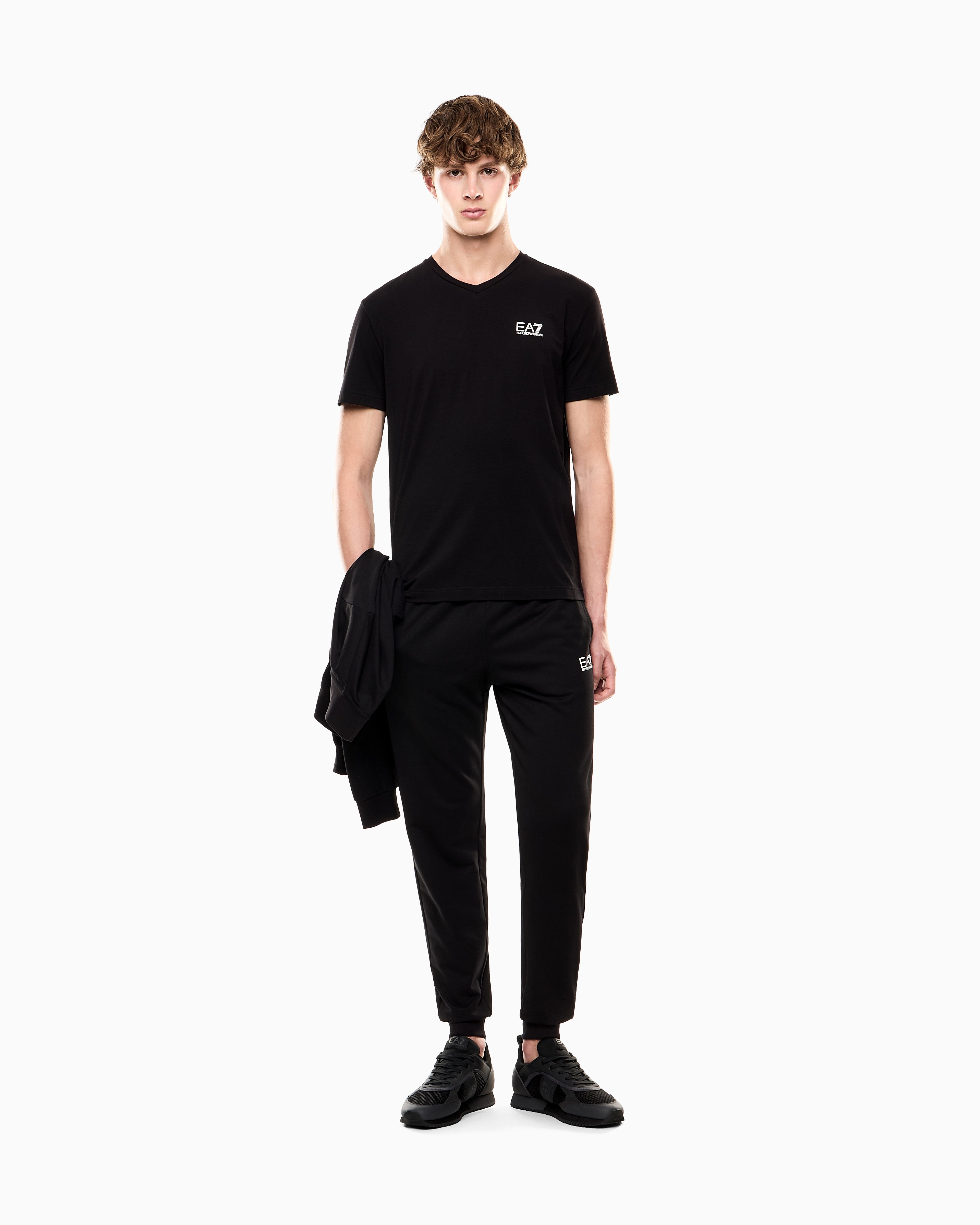 #color_black
