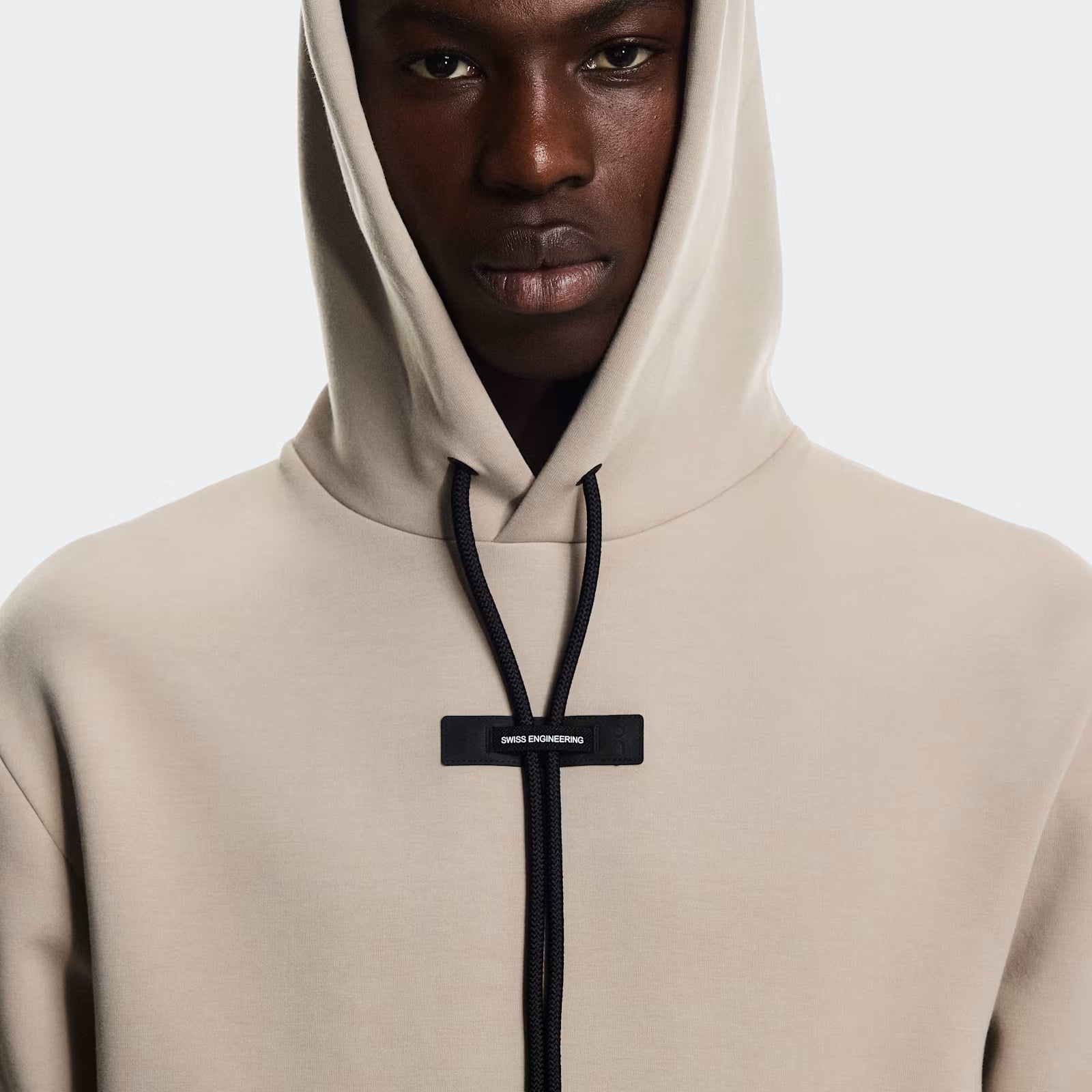 On Focus Tech Hoodie Desert