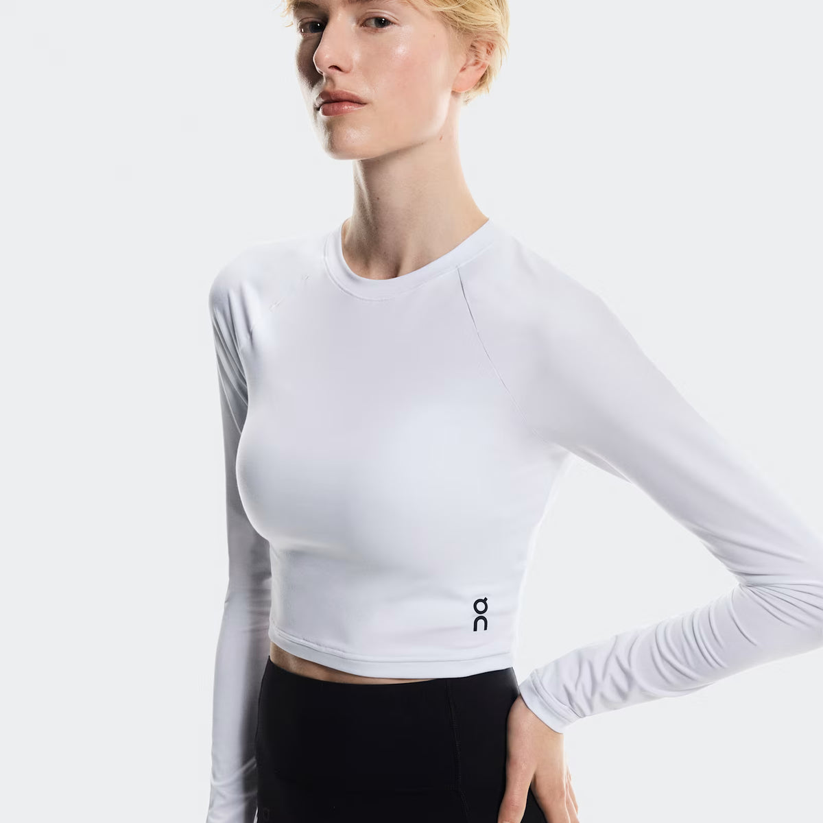 On Studio Long-T Crop White (Women'S)