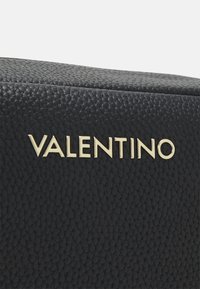 Valentino Brixton Cross Body Bag Nero