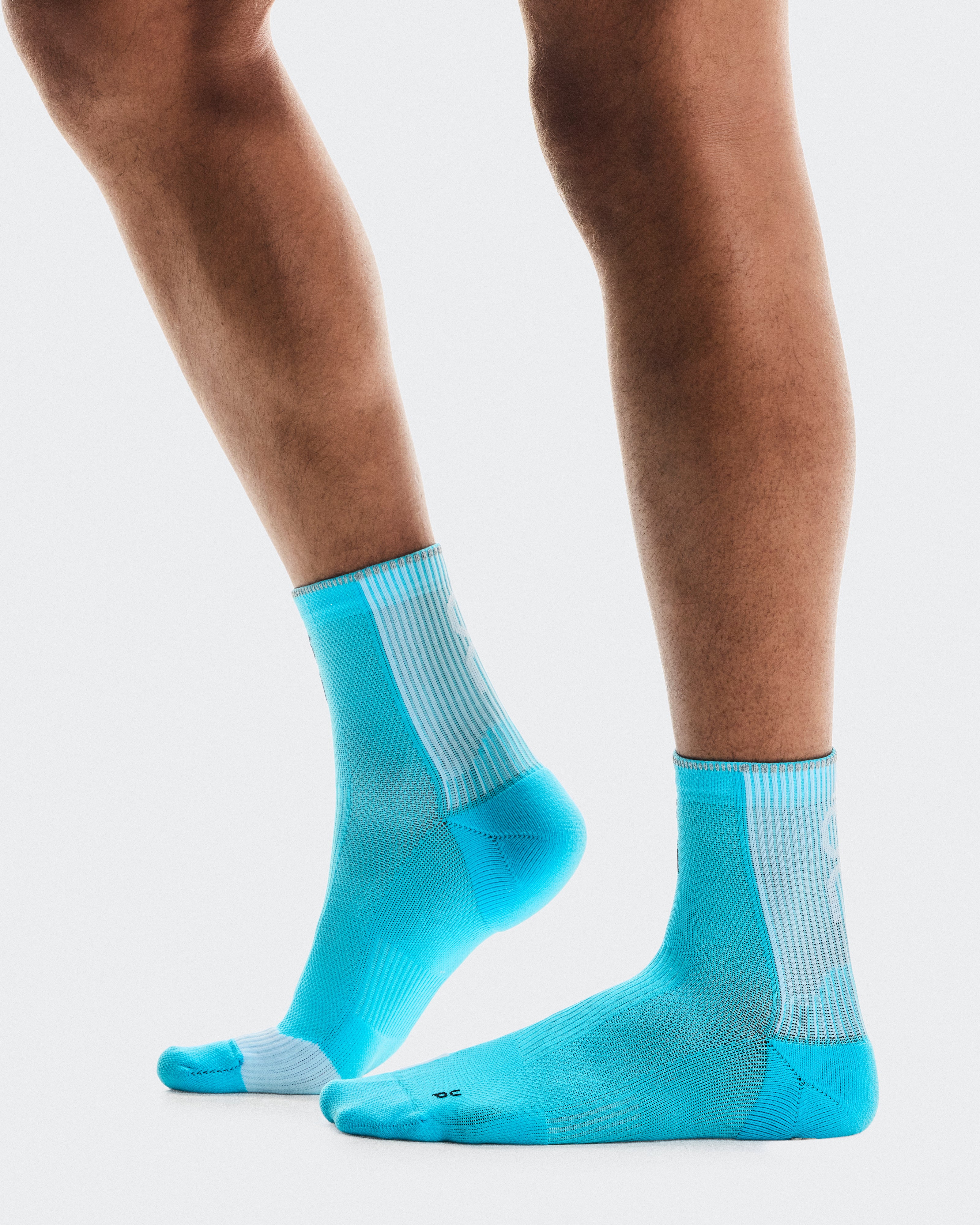On Performance Run Sock Mid Horizon | White