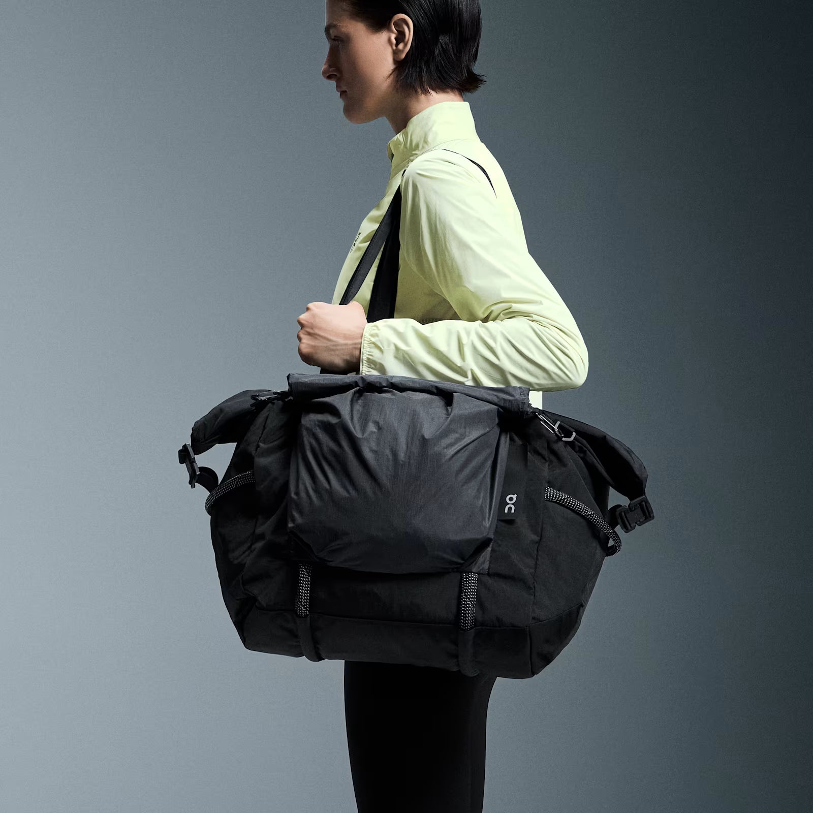On Track Pack 40L Elite Black | Magnet