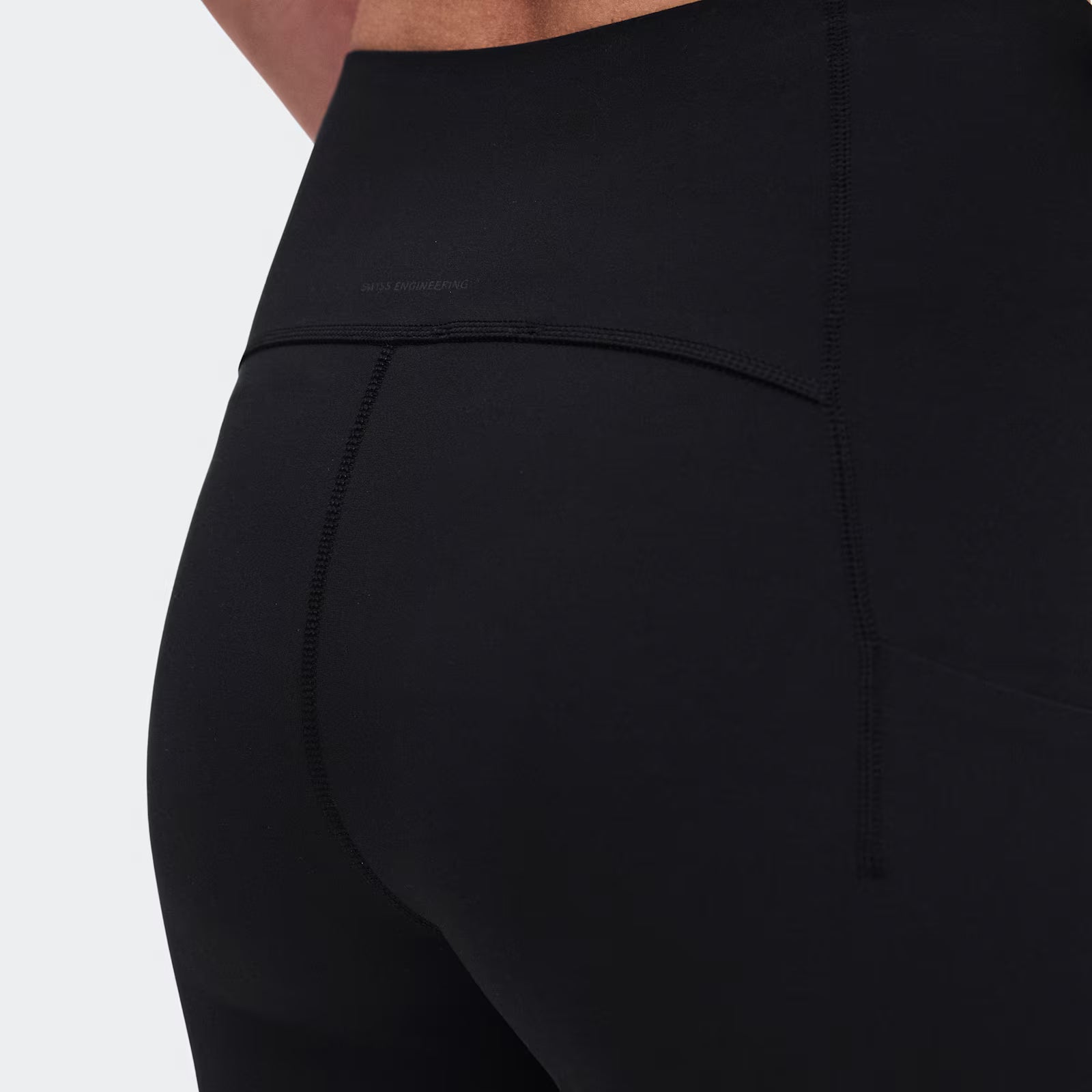 On Studio Flared Pants 30" Black (Women'S)
