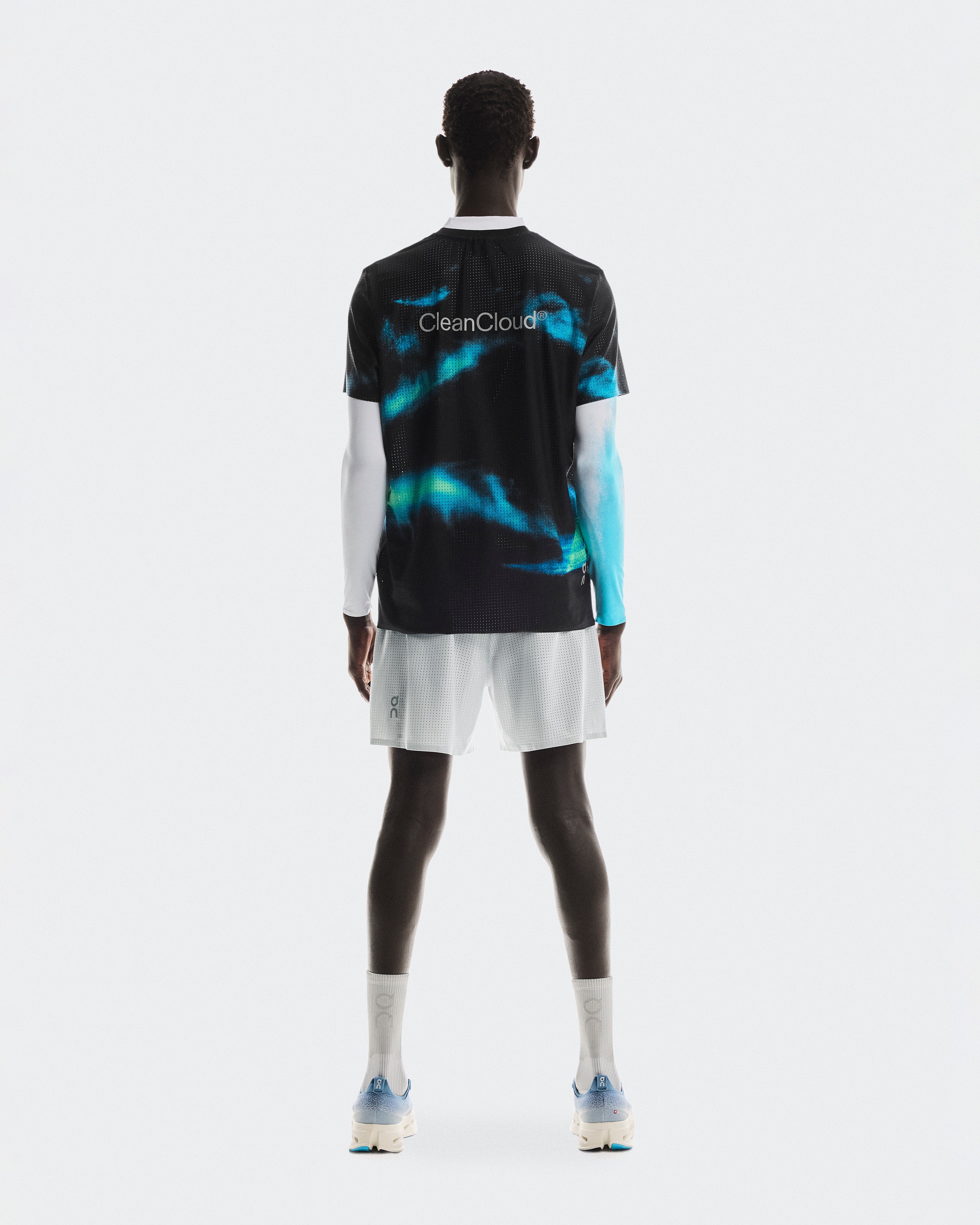 On Pace Mesh Shorts Glacier