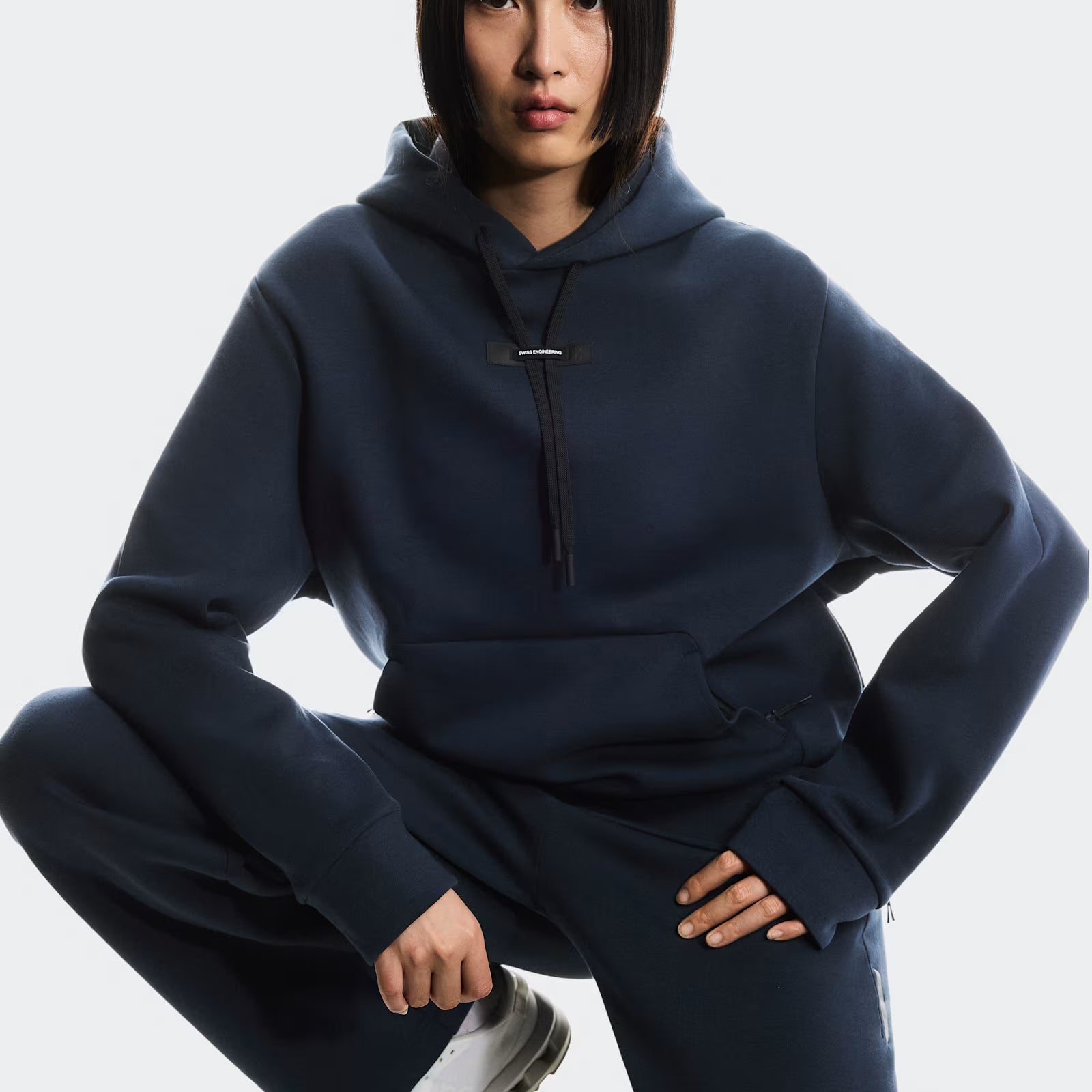 On Focus Tech Hoodie Navy (Women'S)