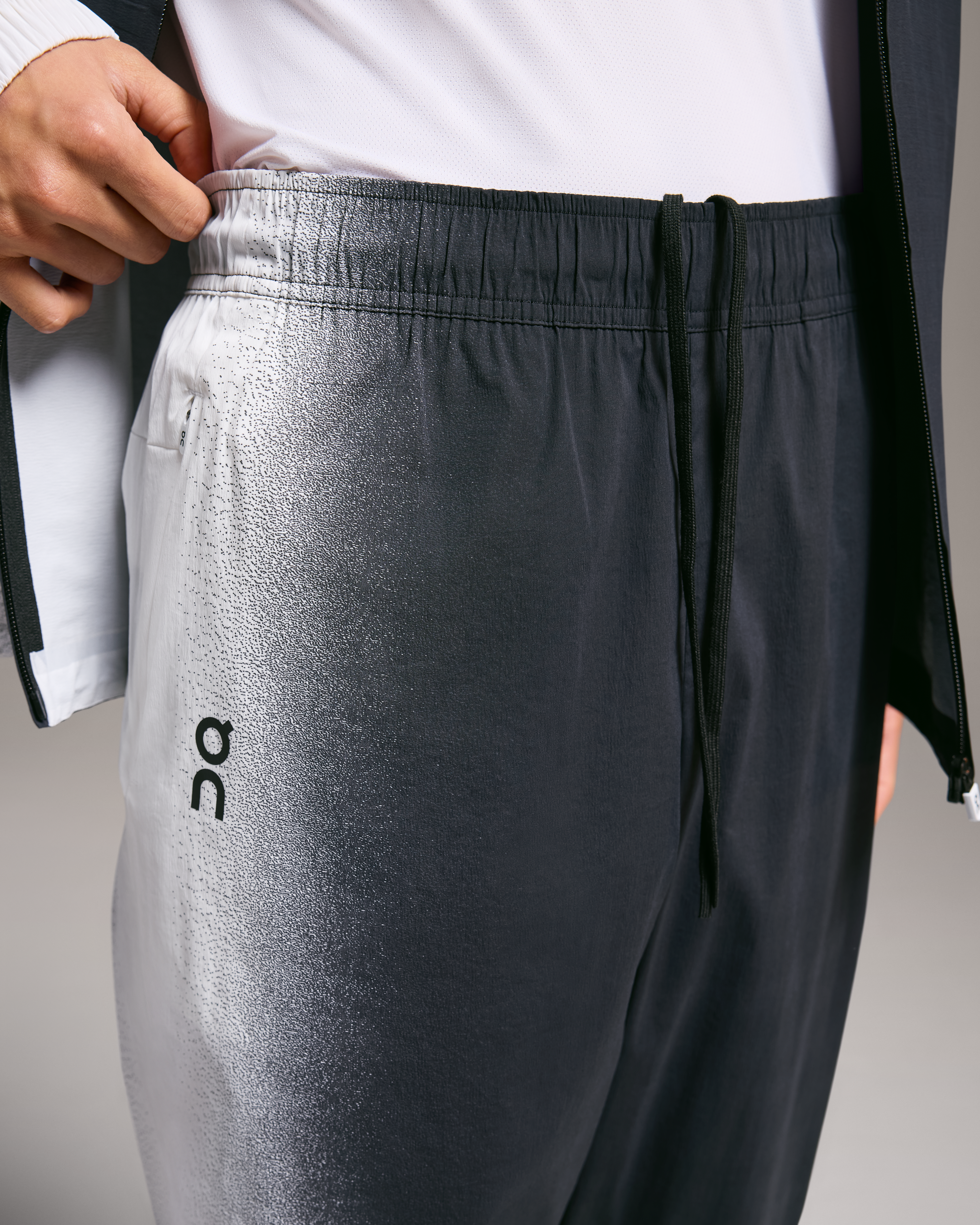 On Court Track Pants Black | White