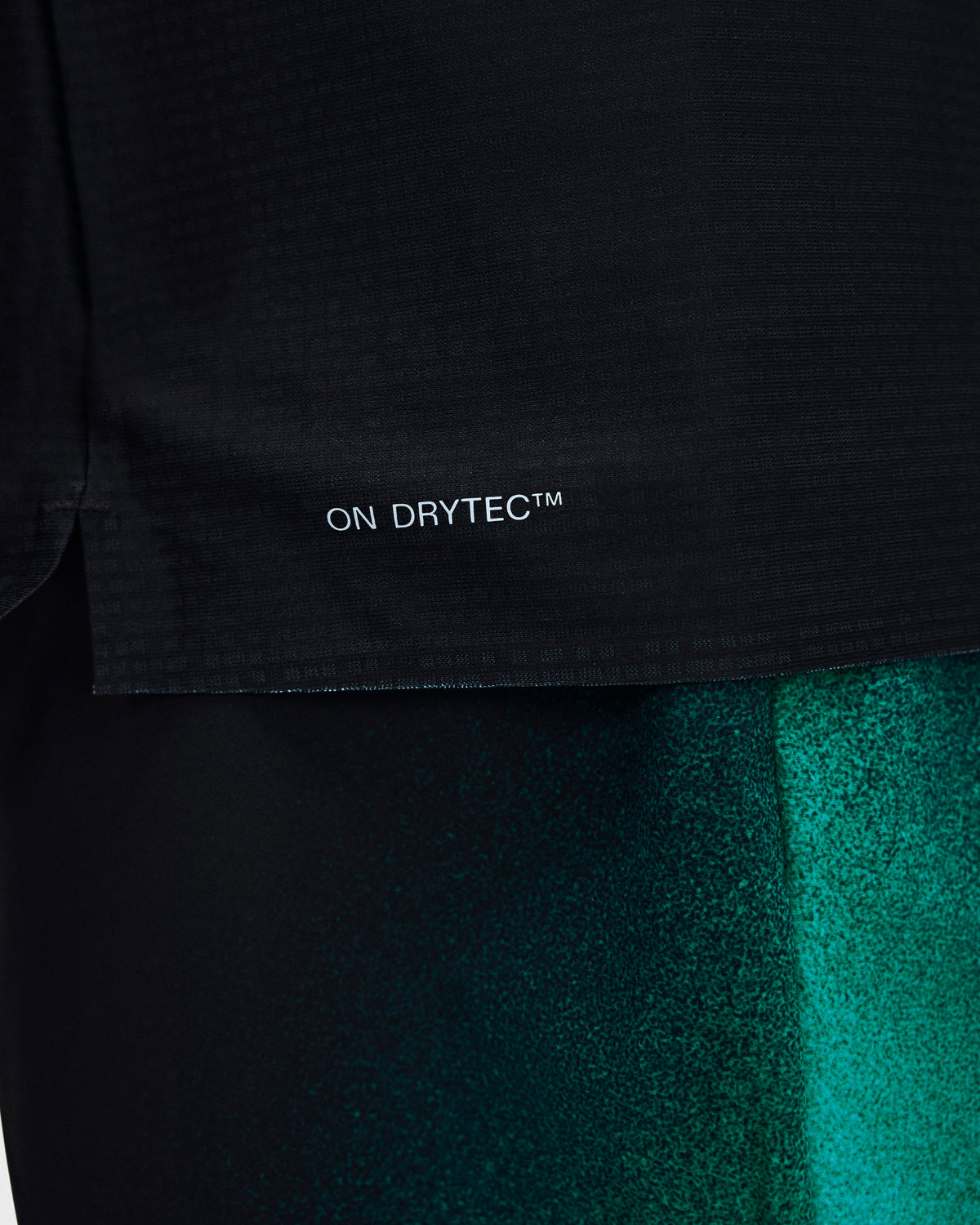 On Court-T Swing Black | Neem