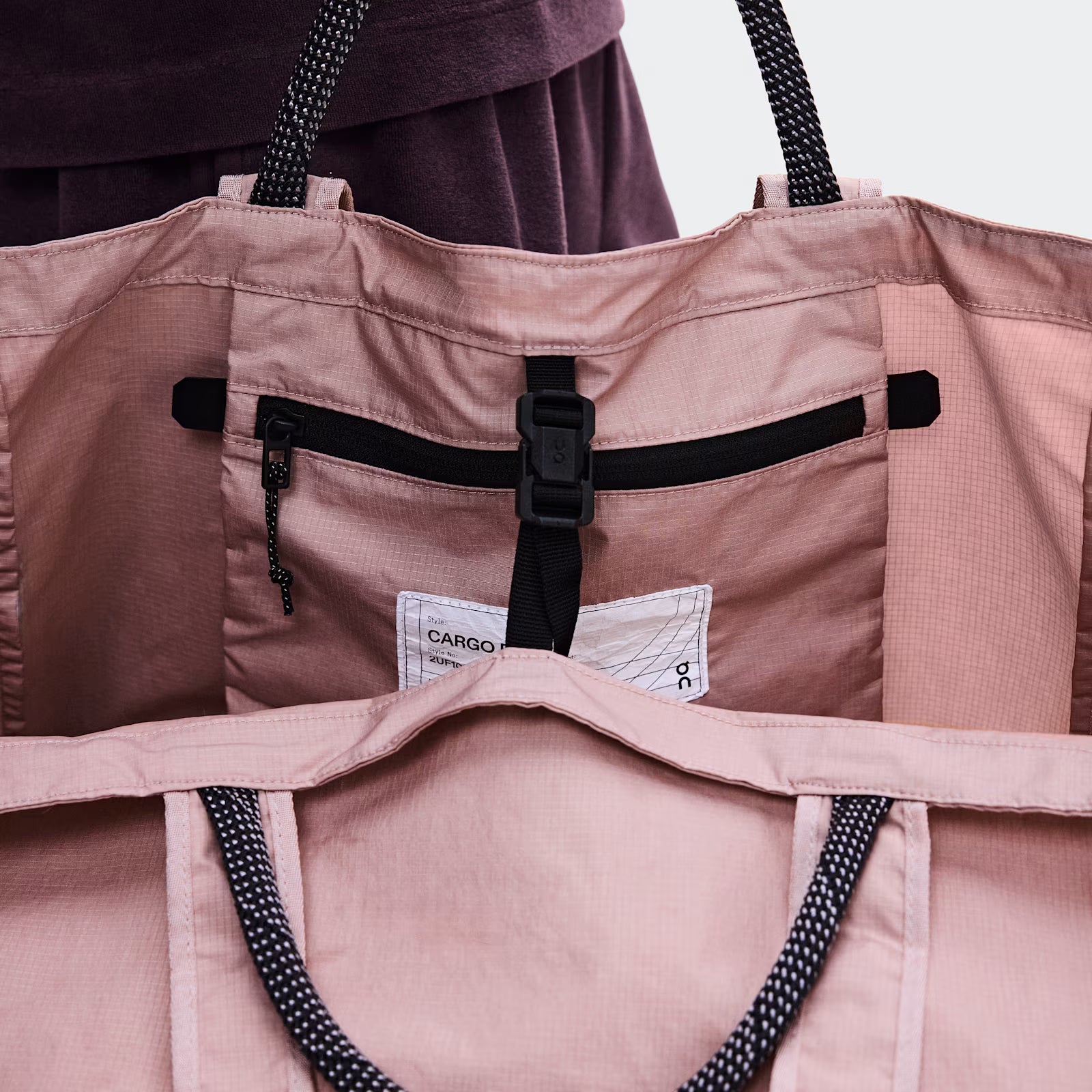On Cargo Pack 60L Biscuit