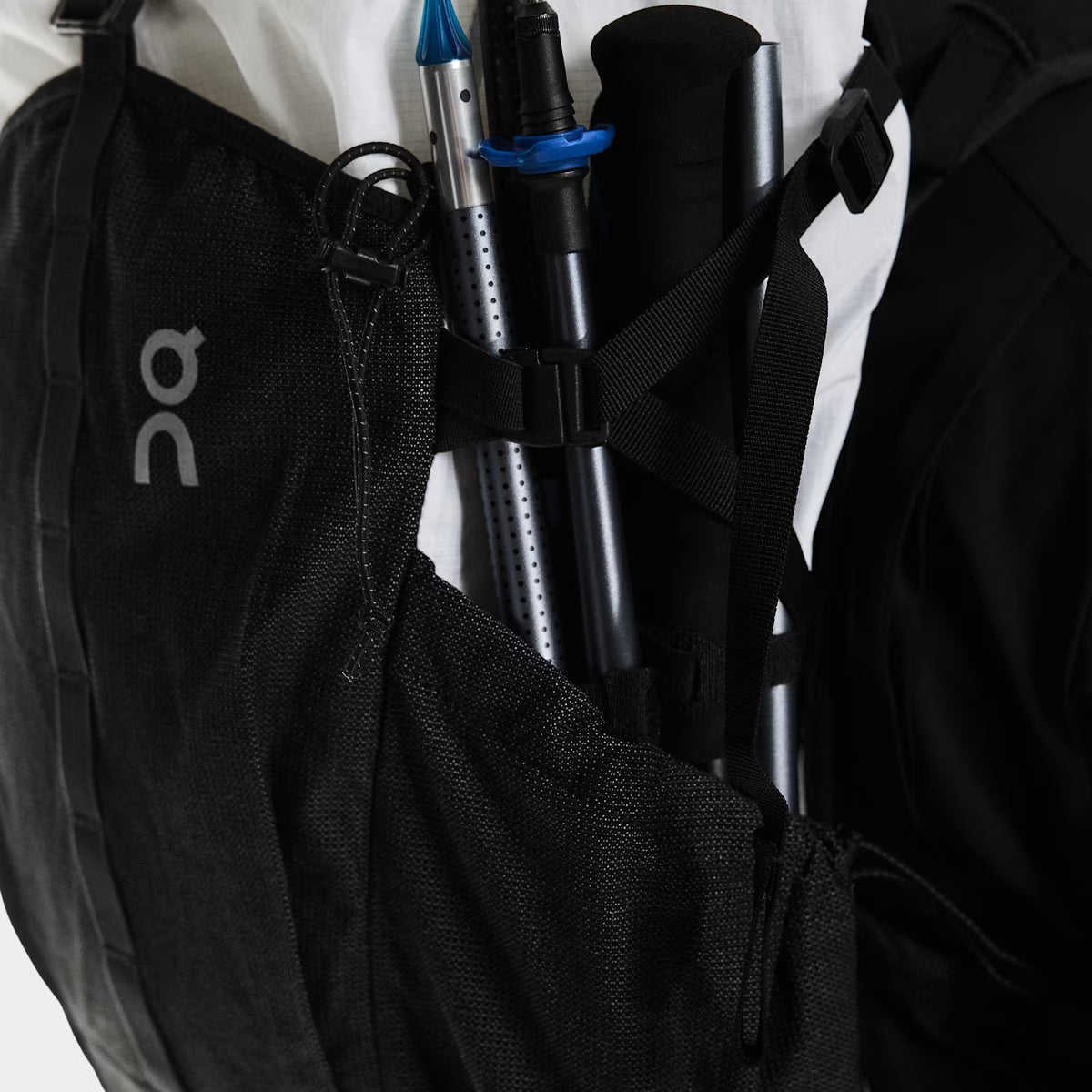 On Trail Pack 20L White | Black