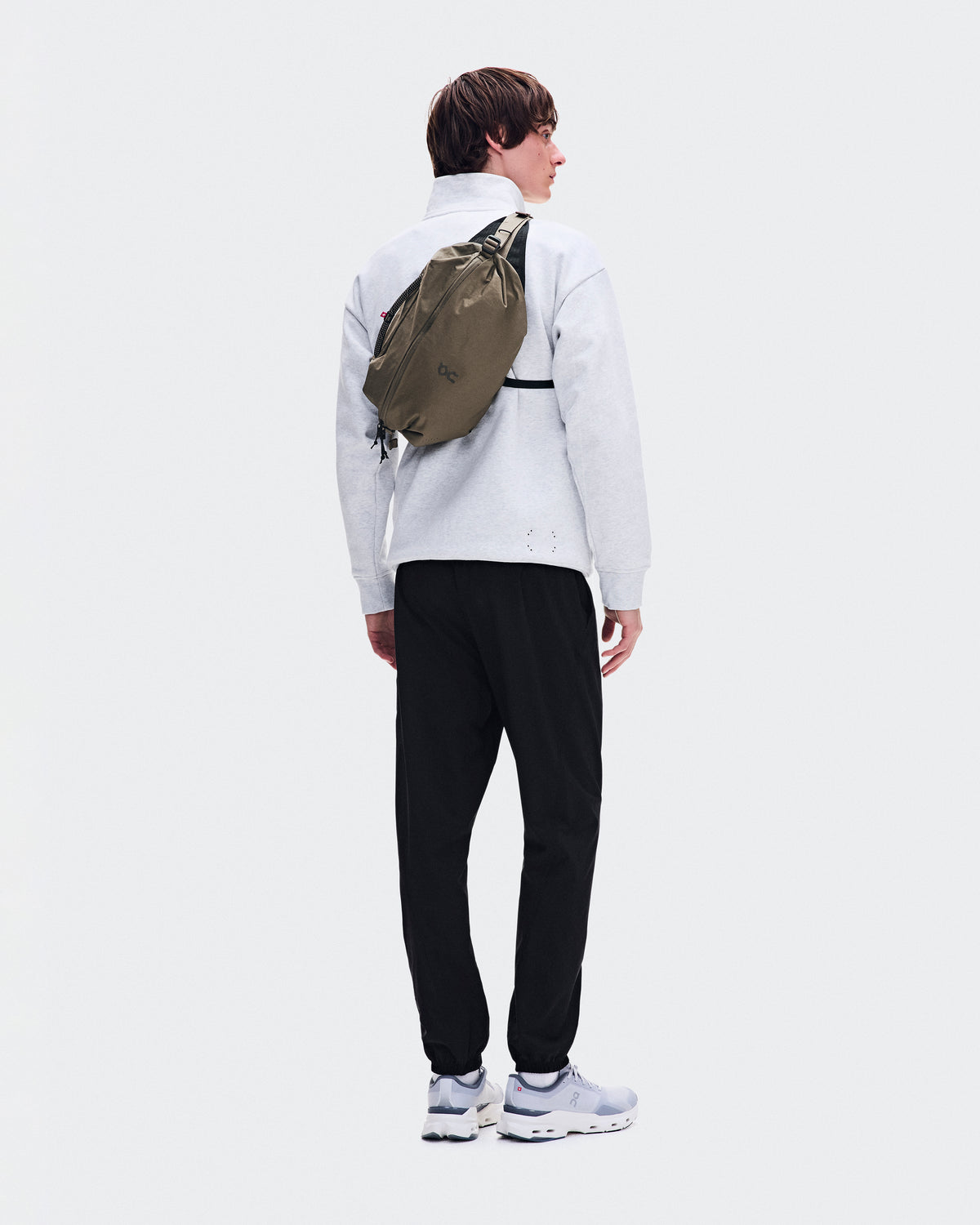 On Sling Pack 9L Olive | Black