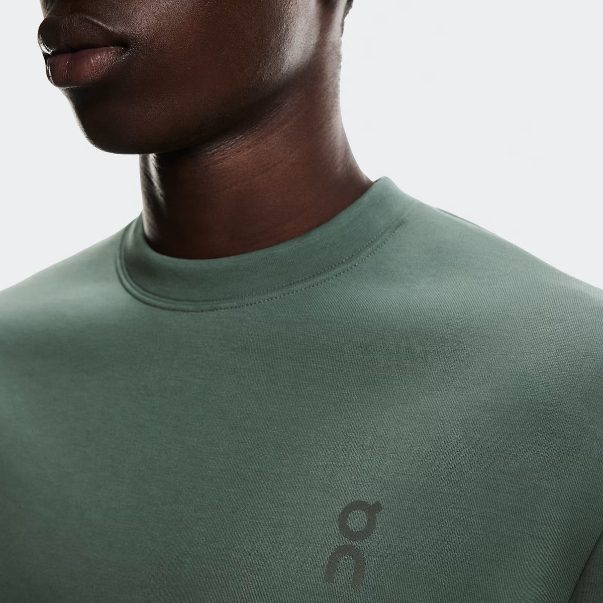 On Focus Tech Crew Olive