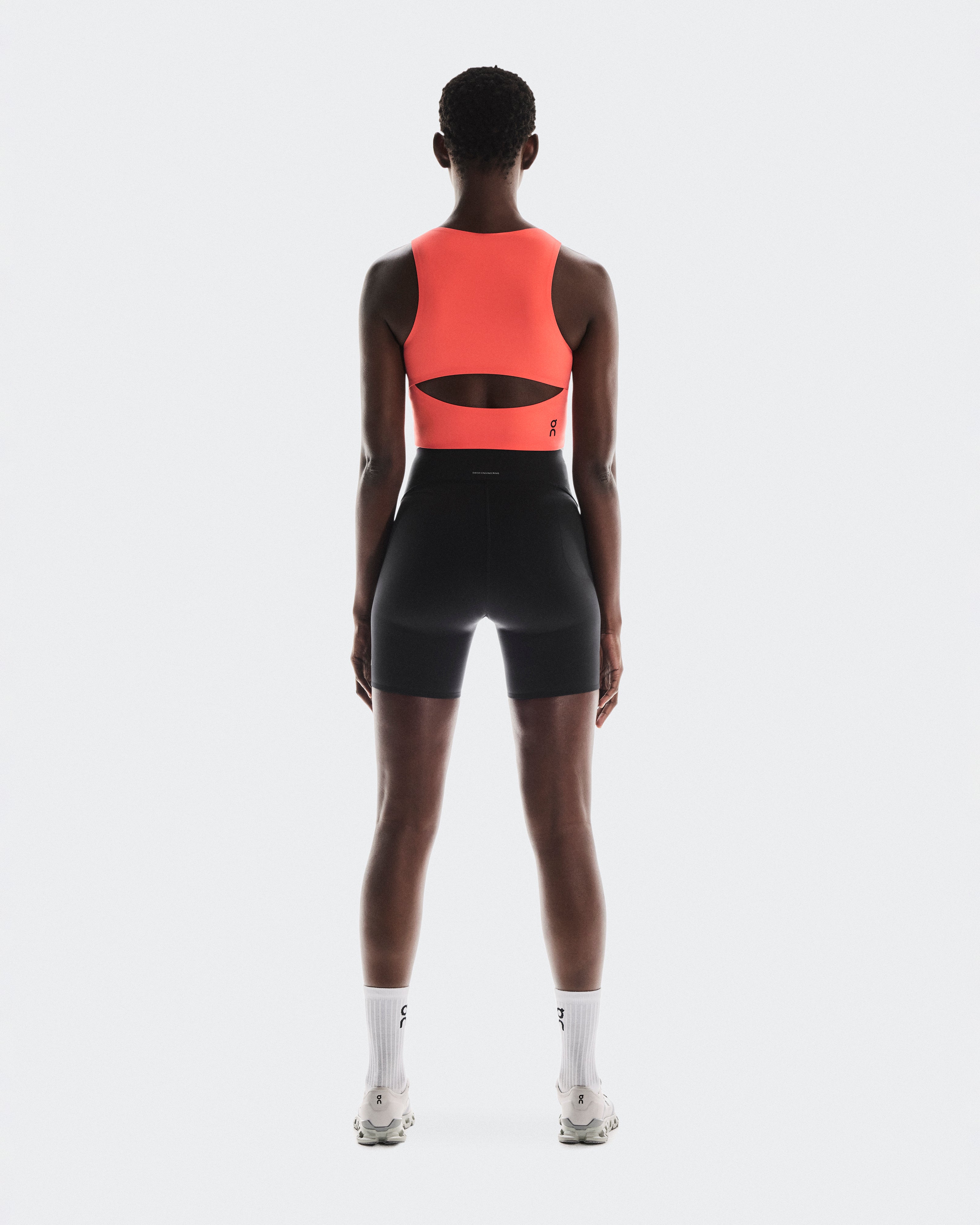 On Studio Open Back Crop Coral (Women'S)