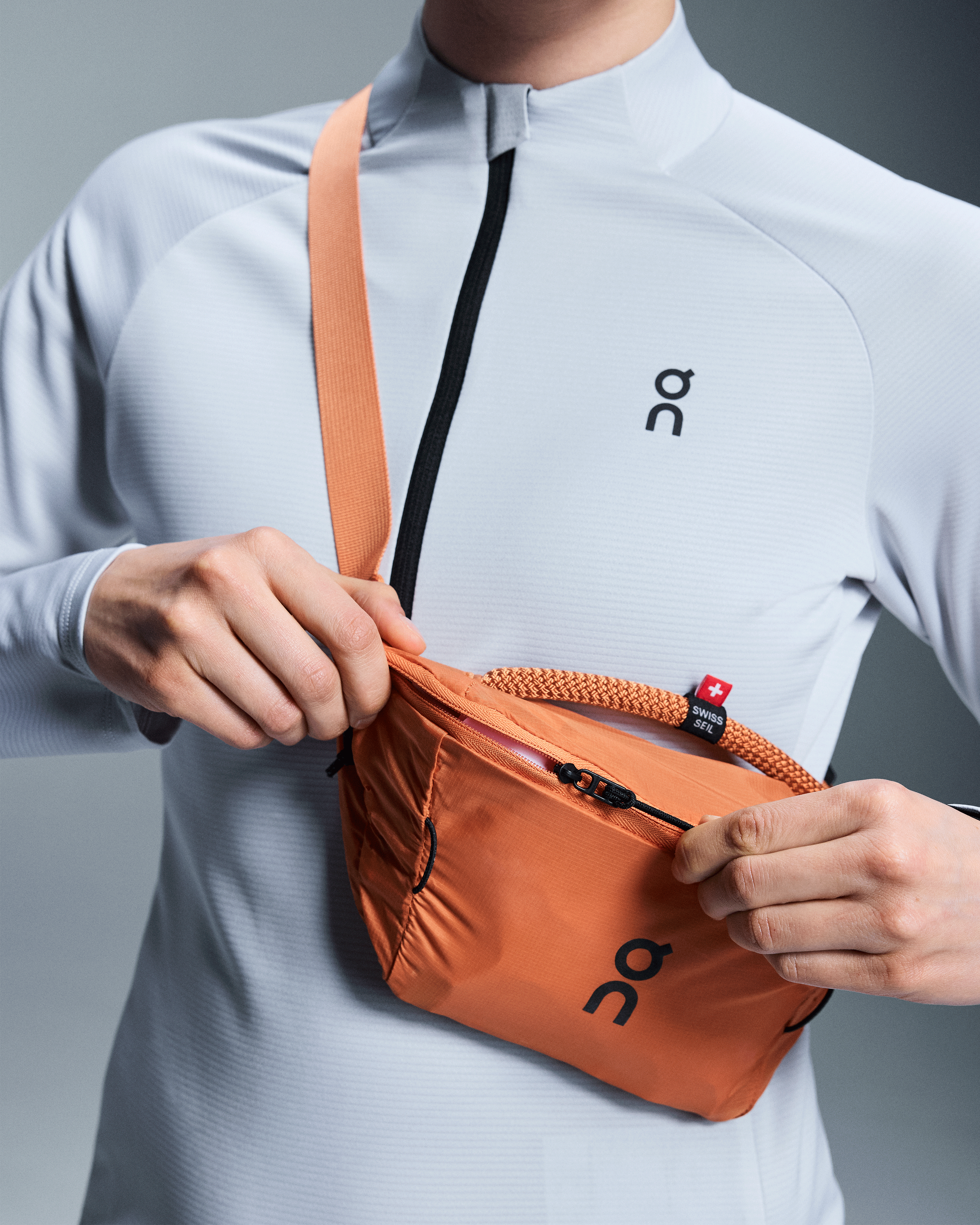 On Waist Pack 2L Lite Desert Glow
