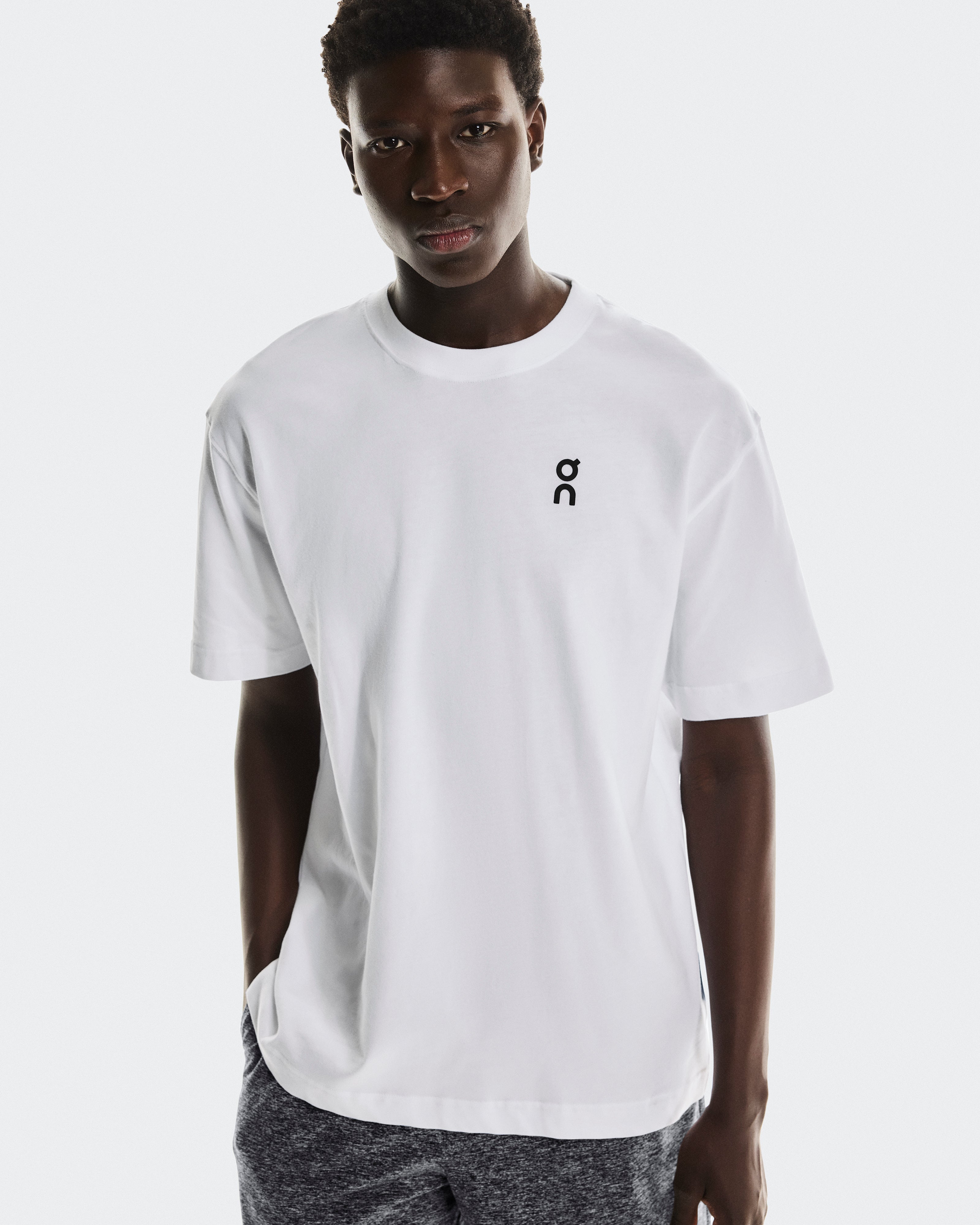 On Club-T Court White | Indigo