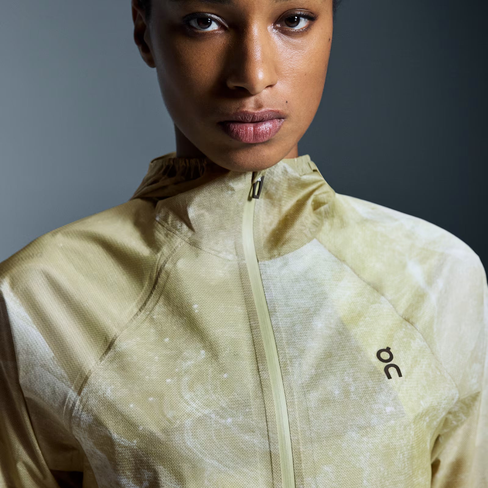 On Ultra Jacket White | Caper (Women'S)