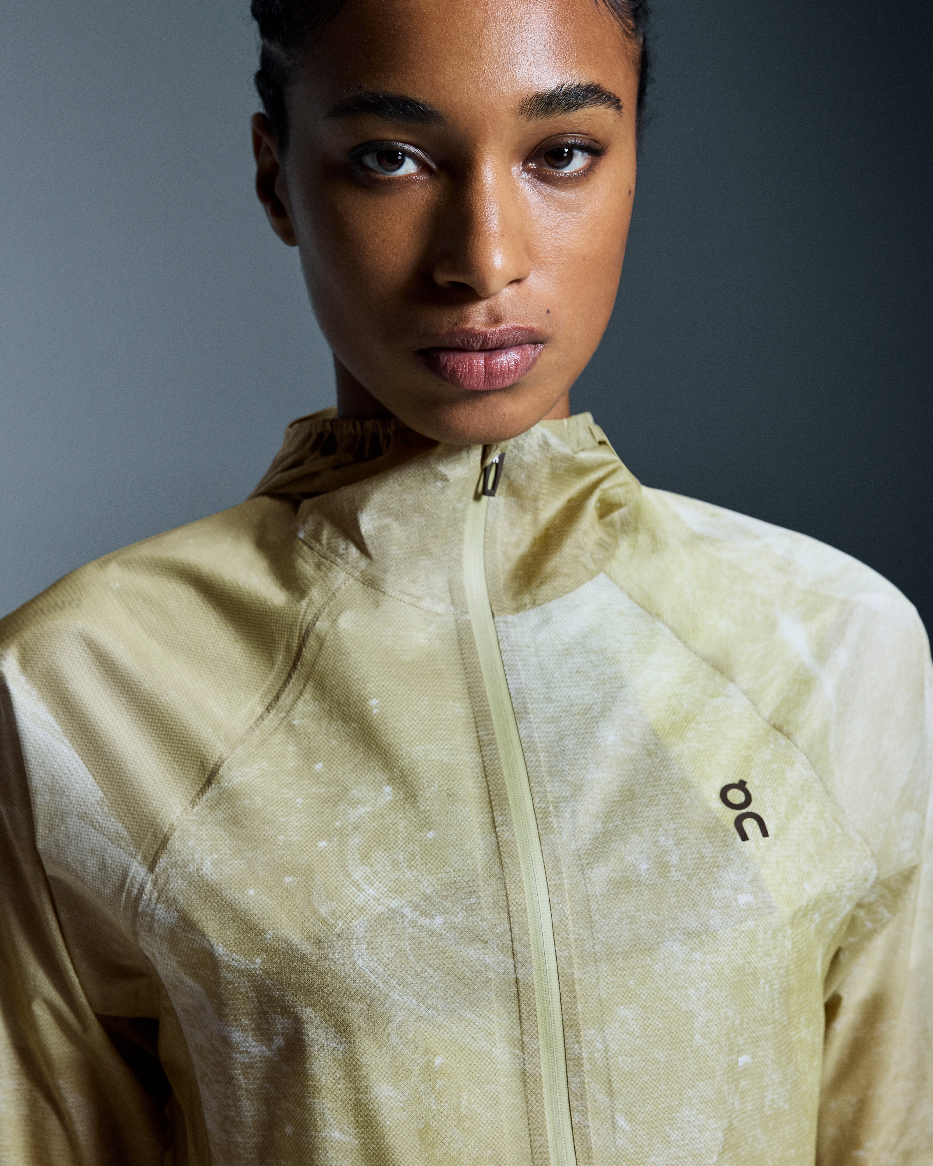 On Ultra Jacket White | Caper (Women'S)