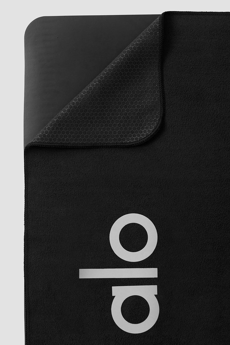 Alo Yoga Grounded No-Slip Towel