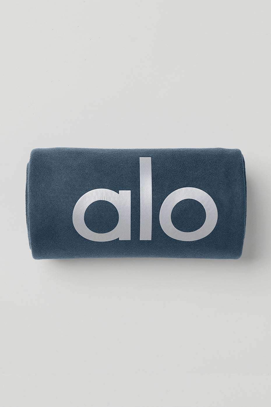 Alo Yoga Grounded No-Slip Mat Towel