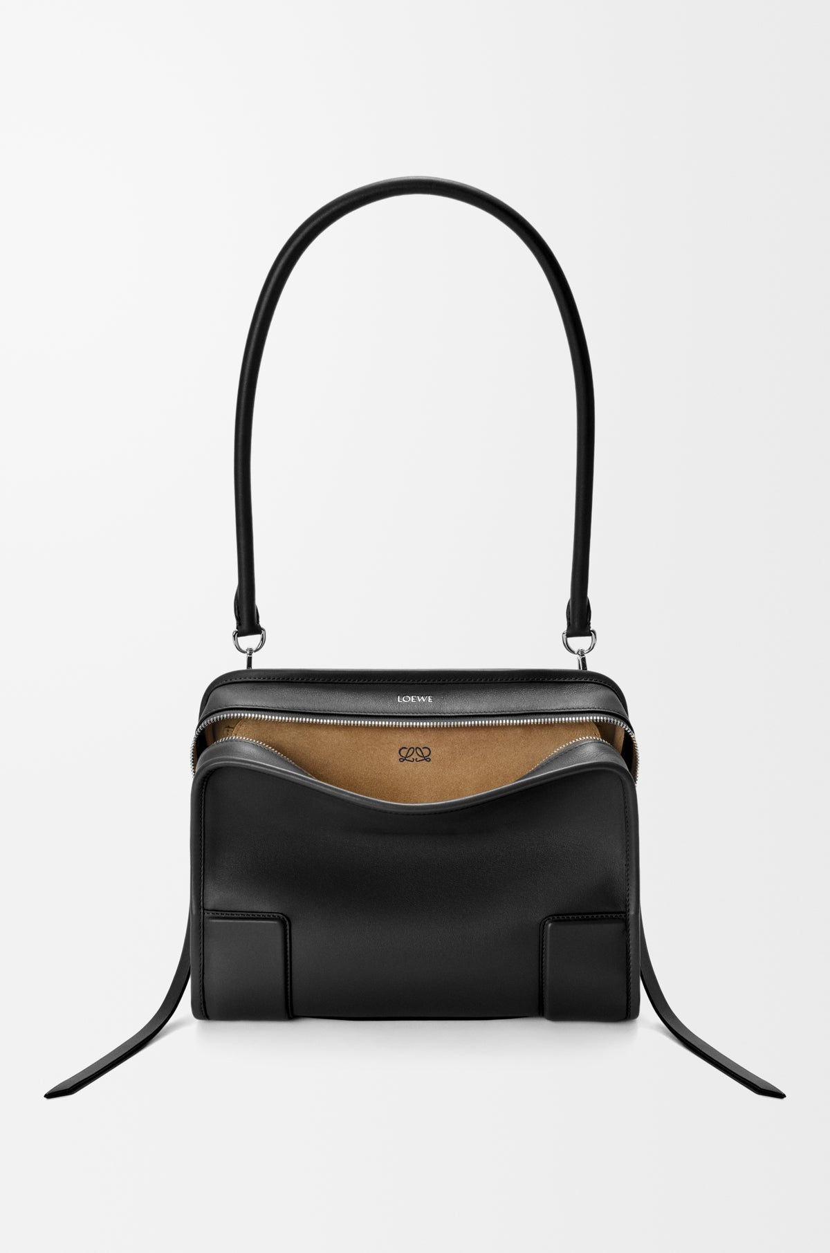 Loewe Medium Amazona 180 bag in soft calfskin