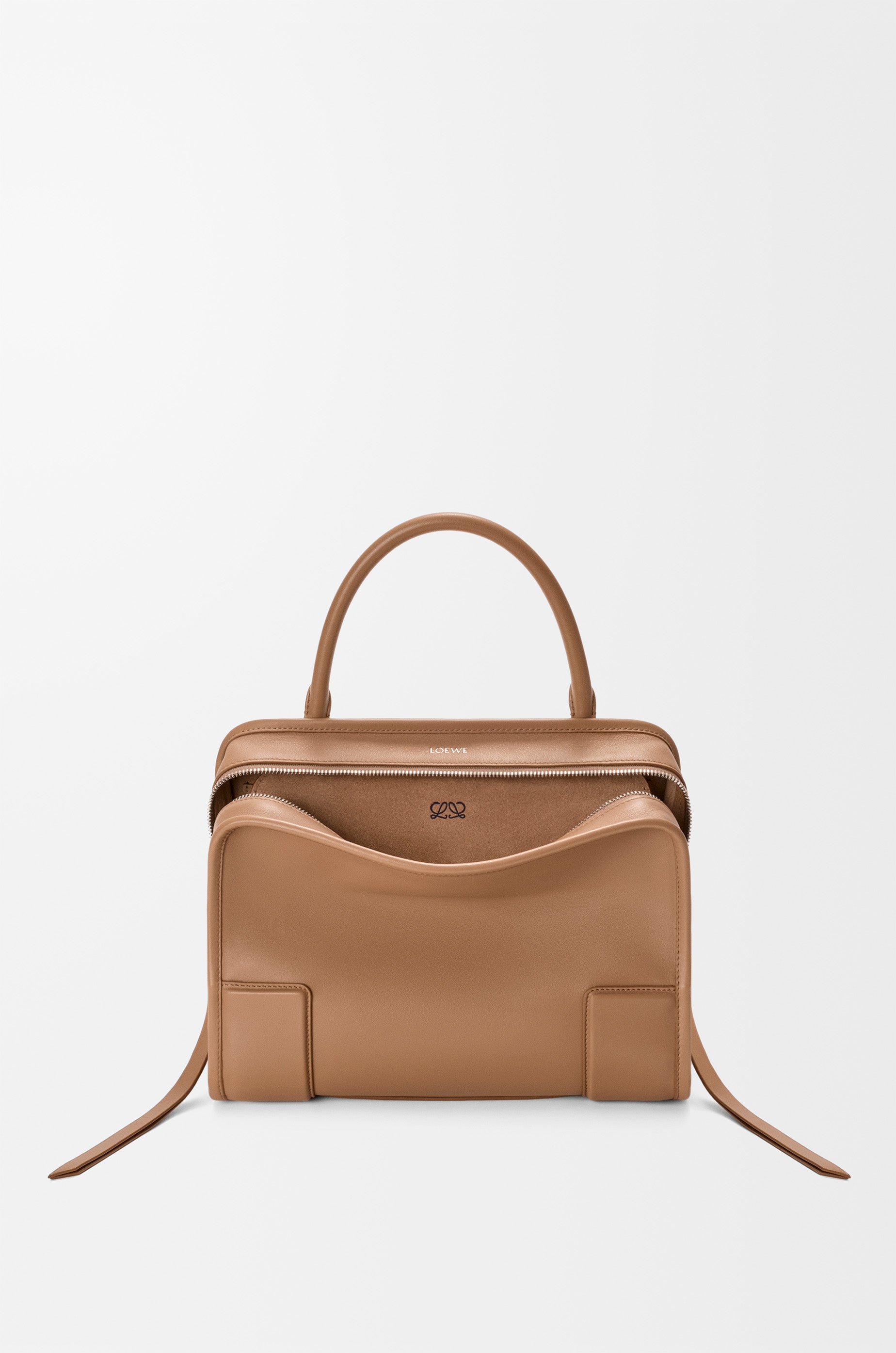 Loewe Medium Amazona 180 bag in soft calfskin