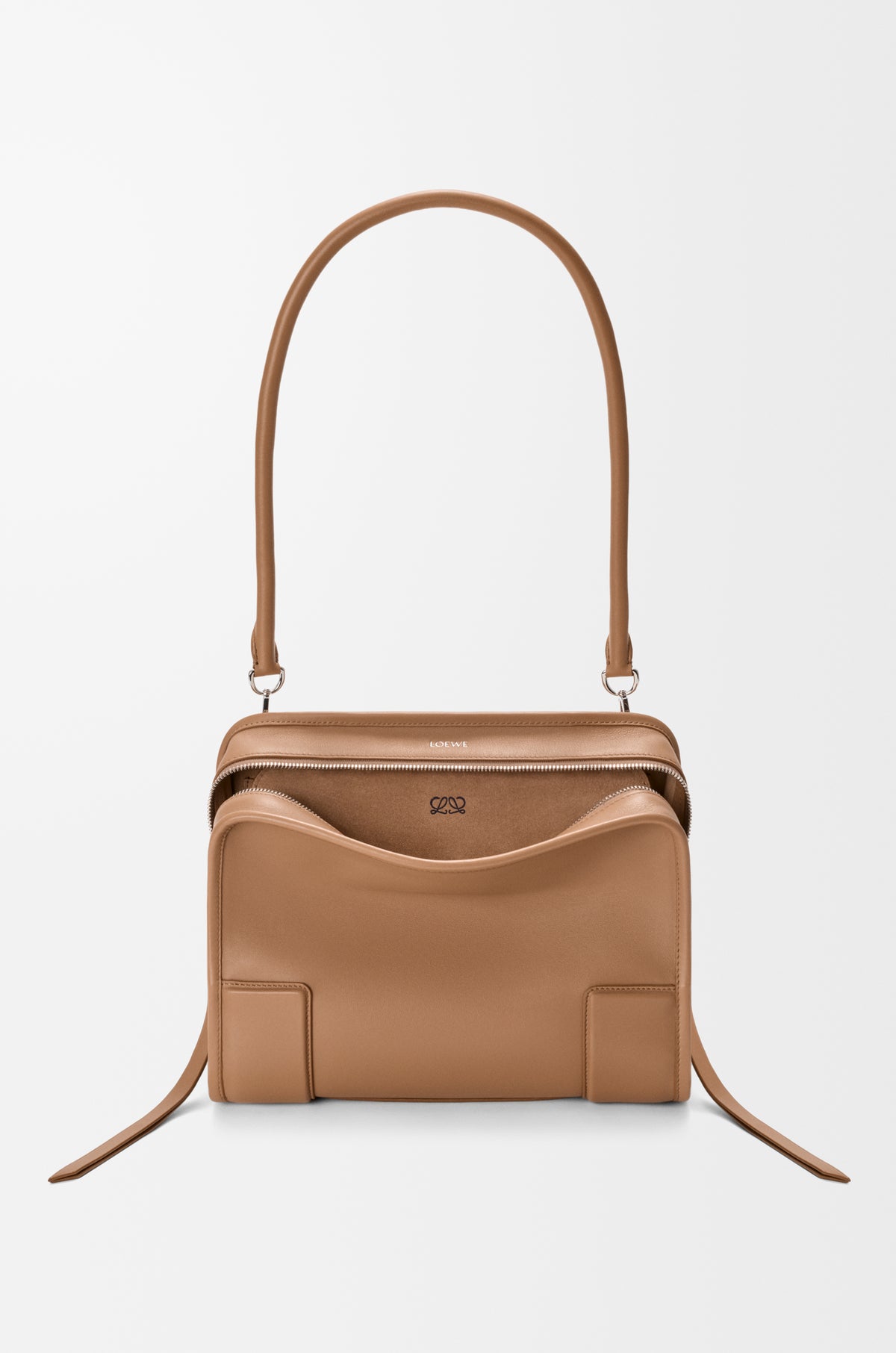 Loewe Medium Amazona 180 bag in soft calfskin
