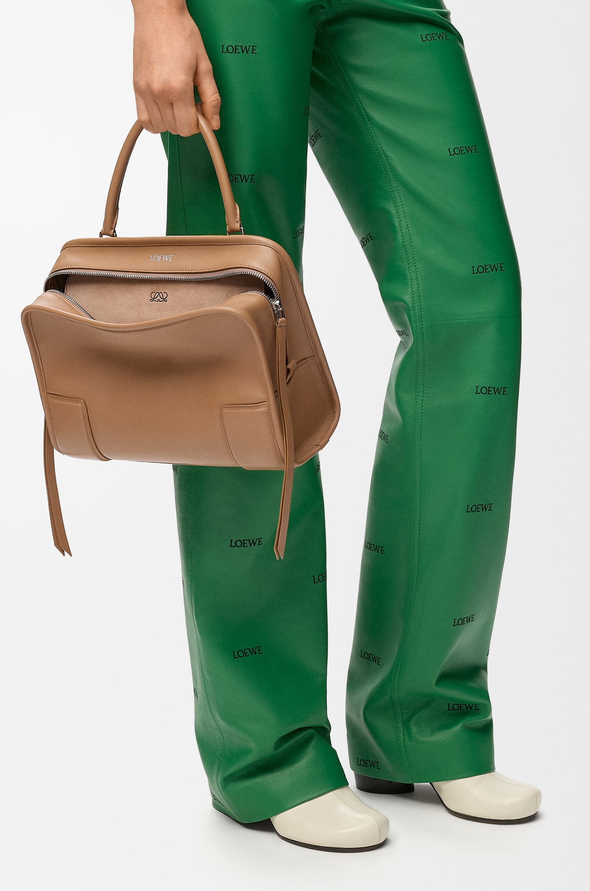 Loewe Medium Amazona 180 bag in soft calfskin