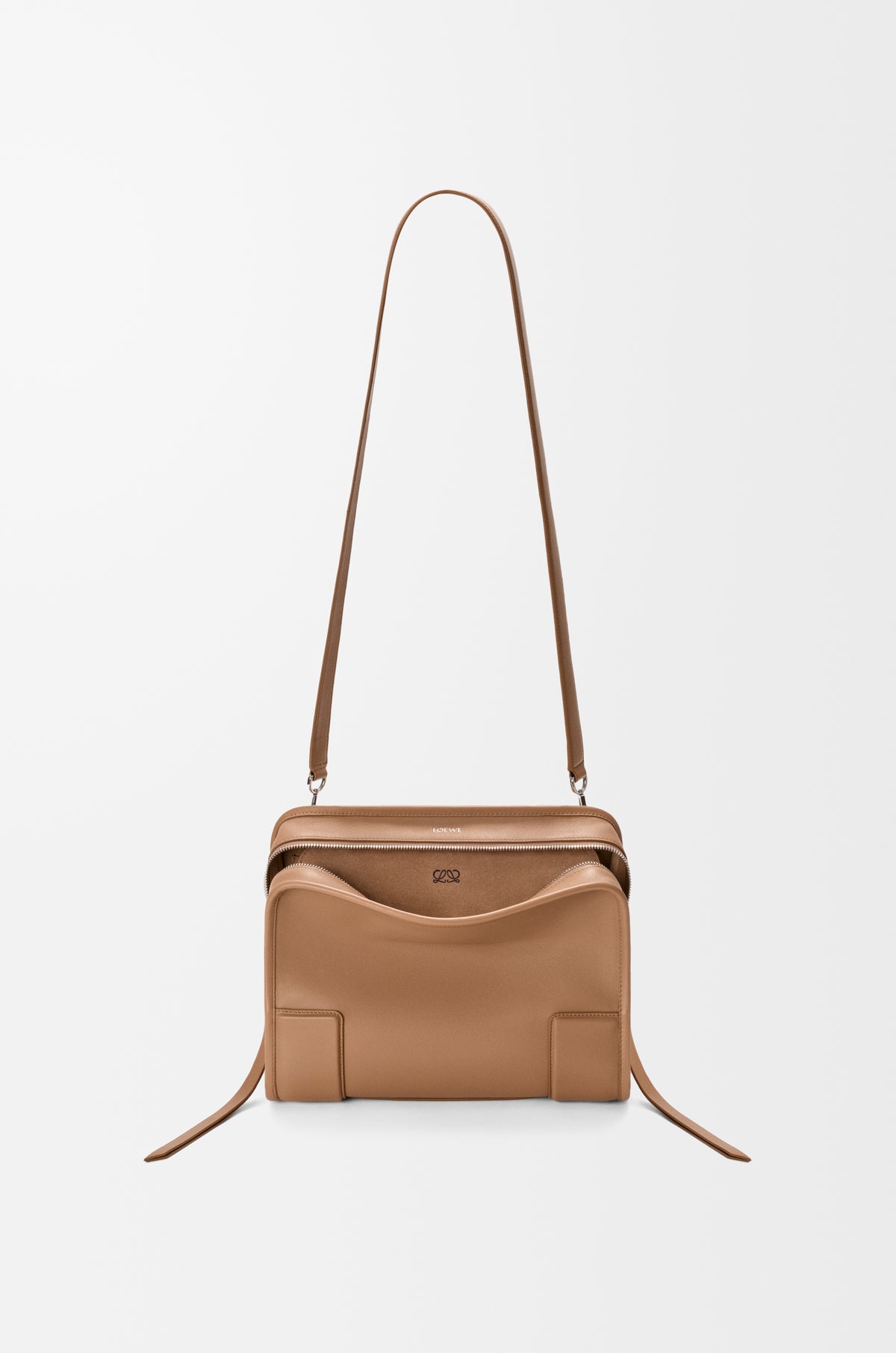 Loewe Medium Amazona 180 bag in soft calfskin