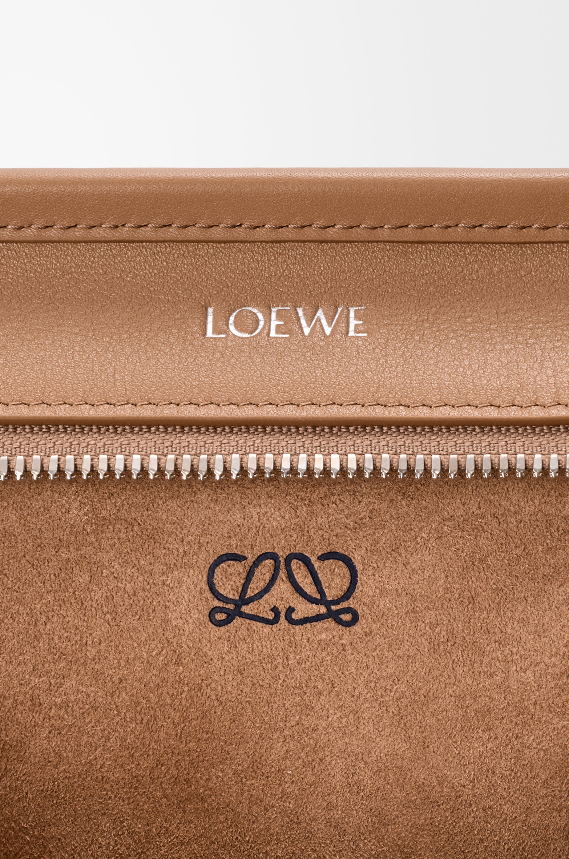 Loewe Medium Amazona 180 bag in soft calfskin