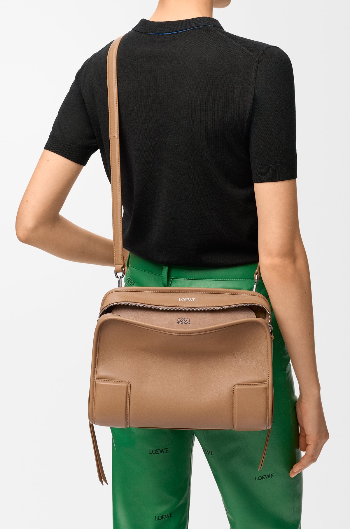 Loewe Medium Amazona 180 bag in soft calfskin