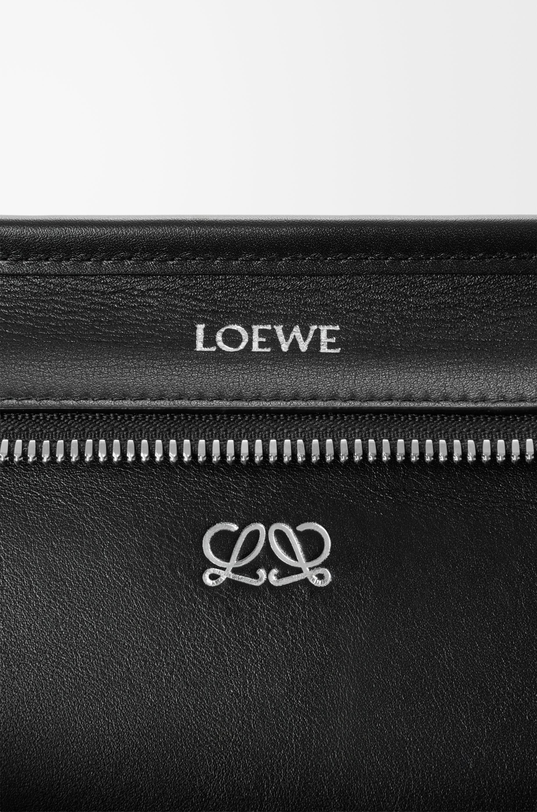 Loewe Medium Amazona 180 bag in woven calfskin