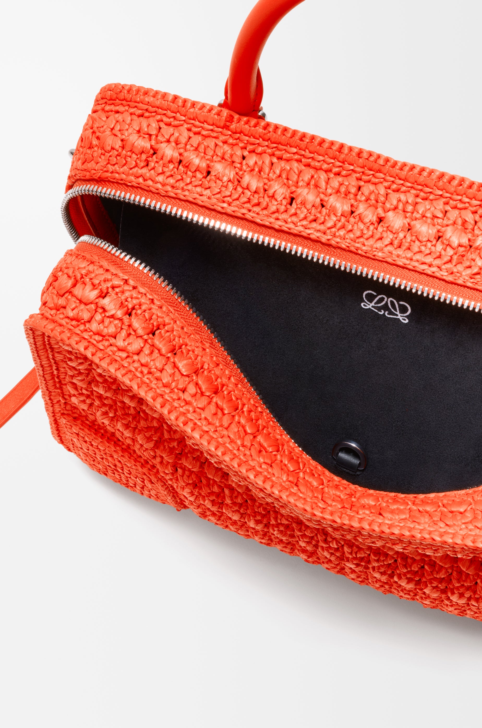 Loewe Medium Amazona 180 Lazy Crab bag in raffia crochet