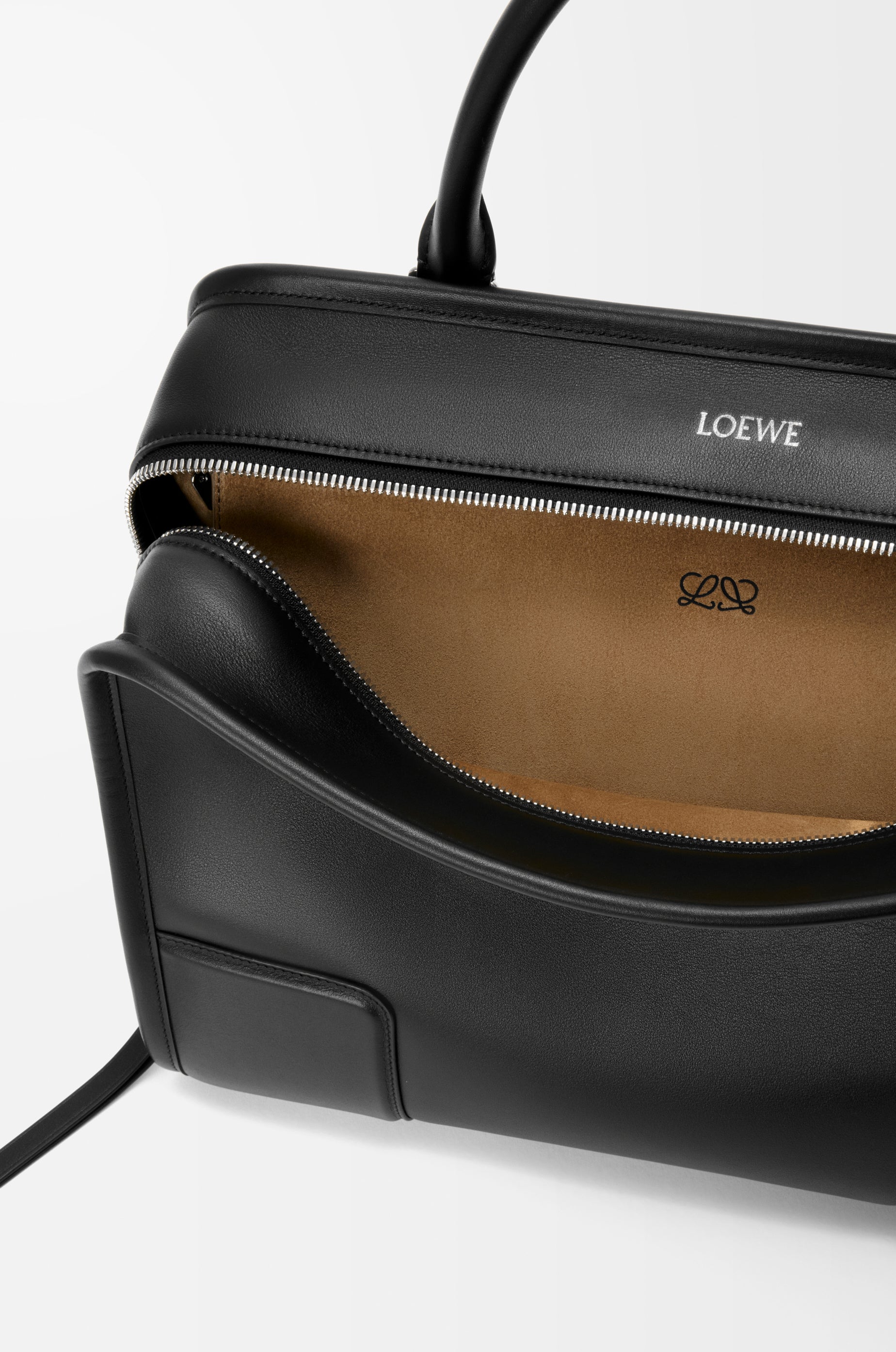 Loewe Large Amazona 180 bag in soft calfskin