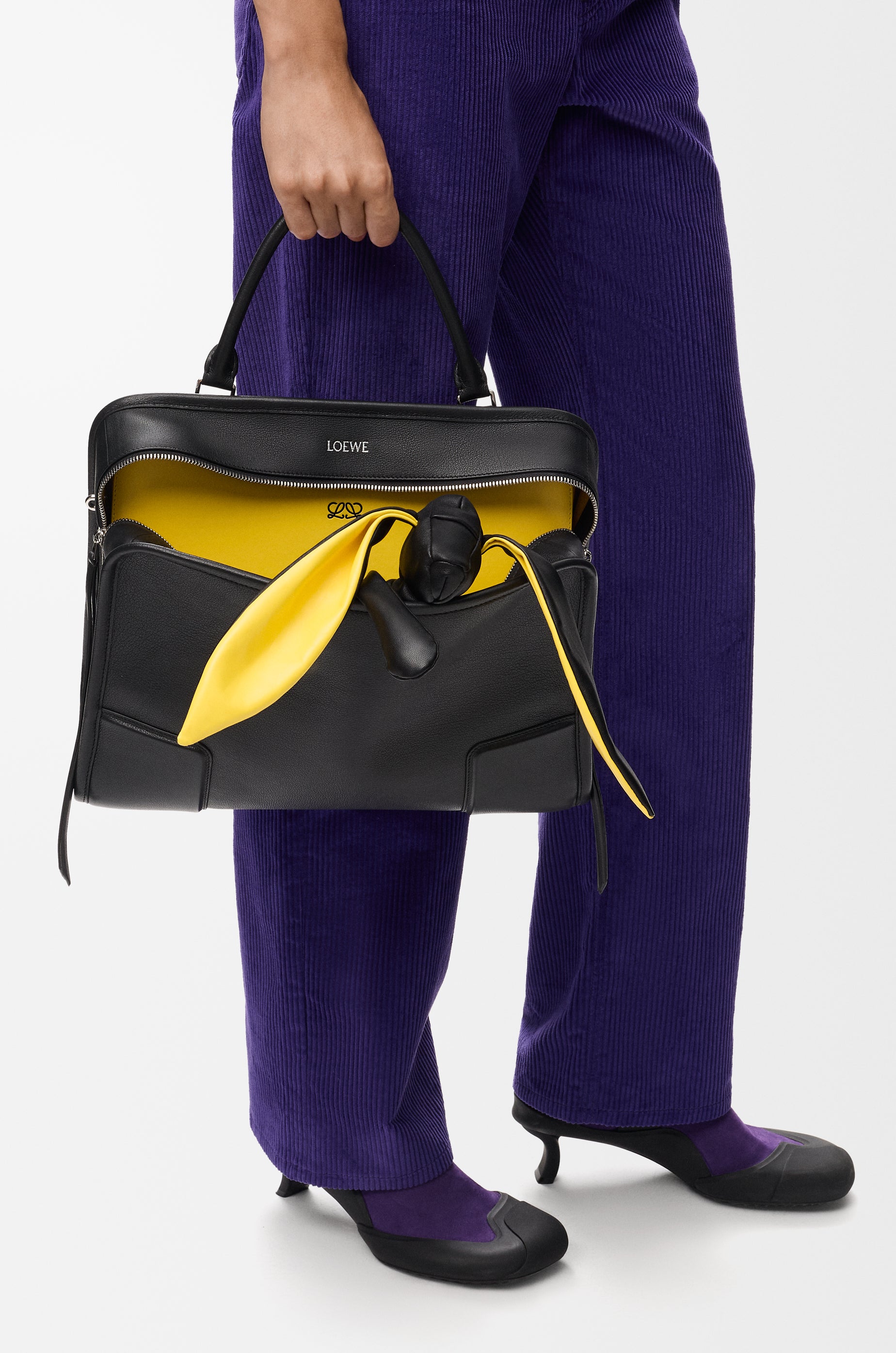 Loewe Large Amazona 180 Lazy Dog bag in buffalino leather
