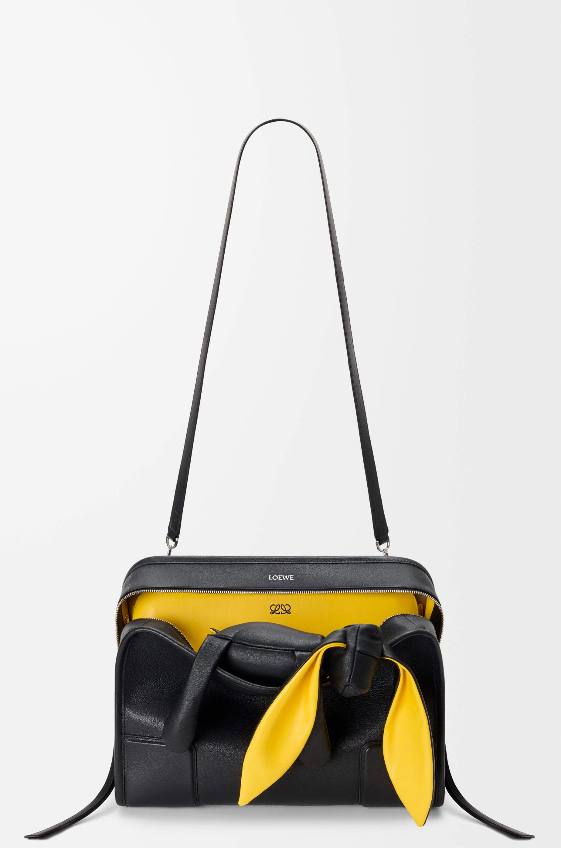 Loewe Large Amazona 180 Lazy Dog bag in buffalino leather