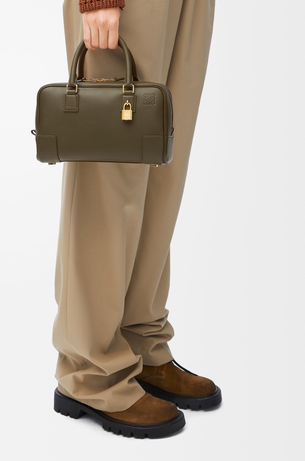 Loewe Amazona 23 bag in nappa calfskin