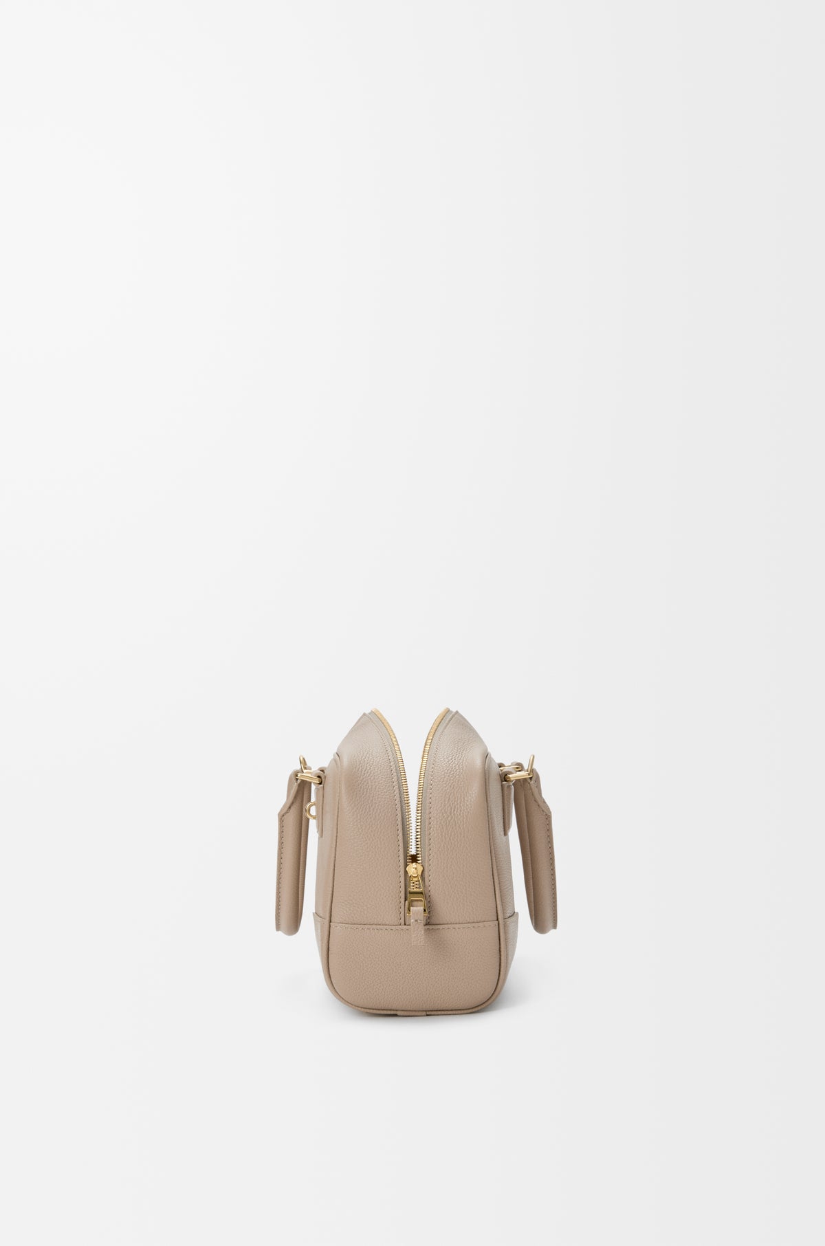 Loewe Amazona 23 bag in soft grained calfskin